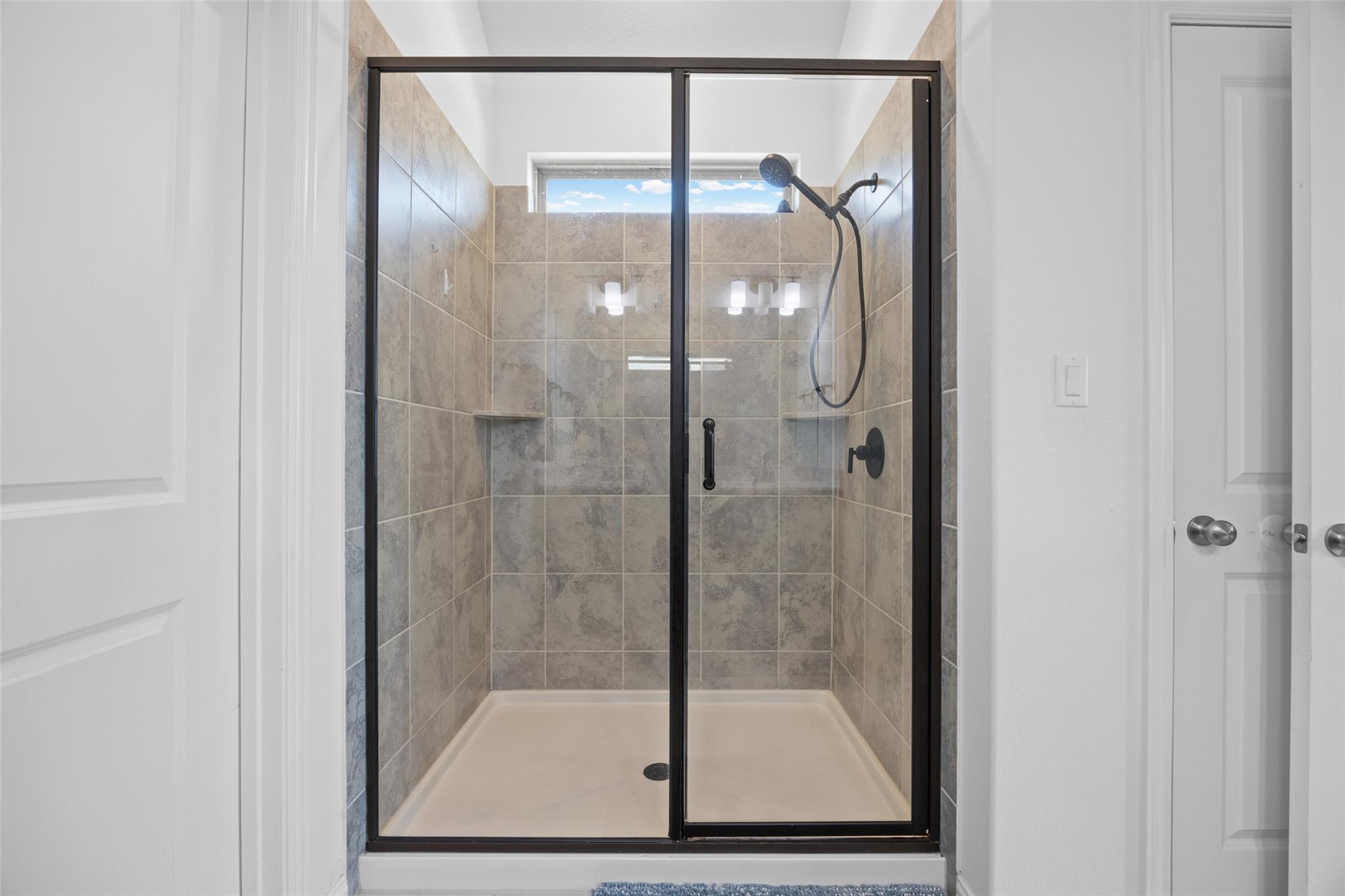 303 Eagle Ford Dr, Kyle, TX 78640