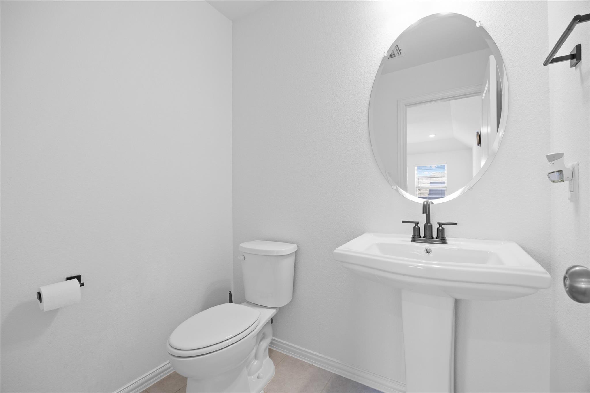 303 Eagle Ford Dr, Kyle, TX 78640