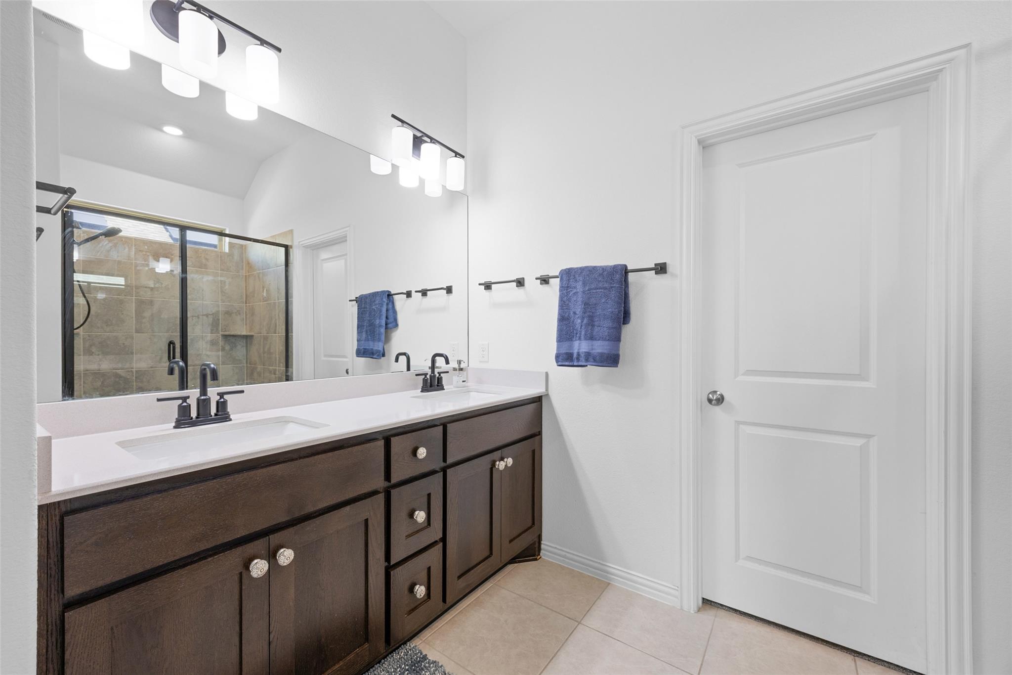 303 Eagle Ford Dr, Kyle, TX 78640