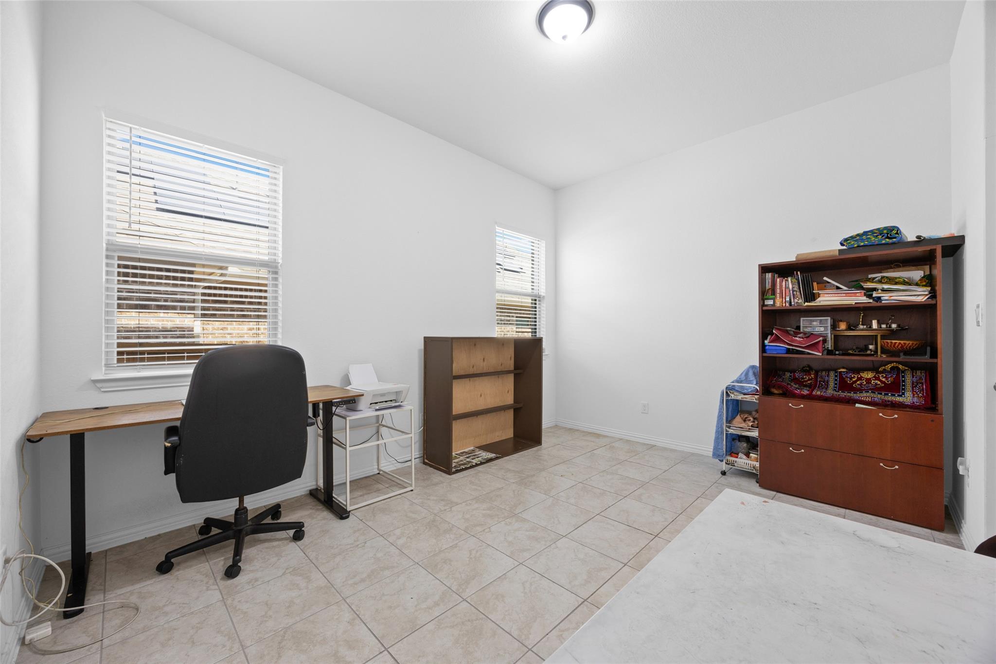 303 Eagle Ford Dr, Kyle, TX 78640