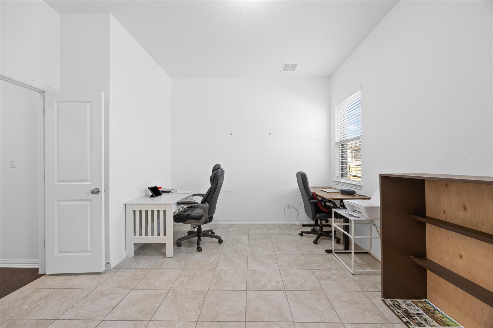 303 Eagle Ford Dr, Kyle, TX 78640