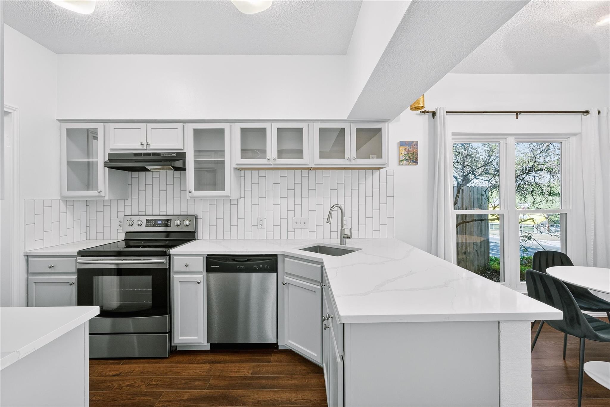 3809 Spicewood Springs Rd # 103, Austin, TX 78759