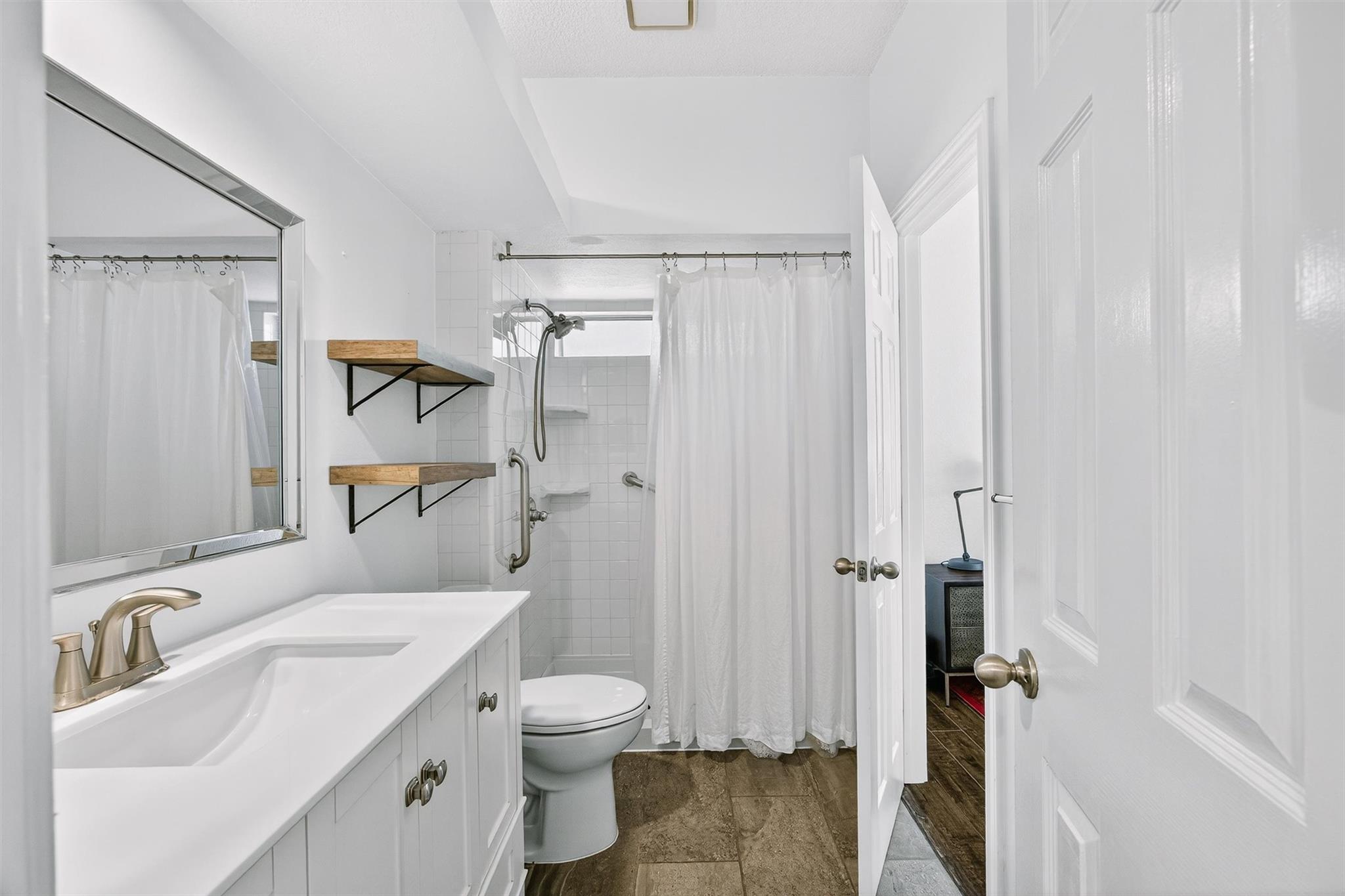 3809 Spicewood Springs Rd # 103, Austin, TX 78759