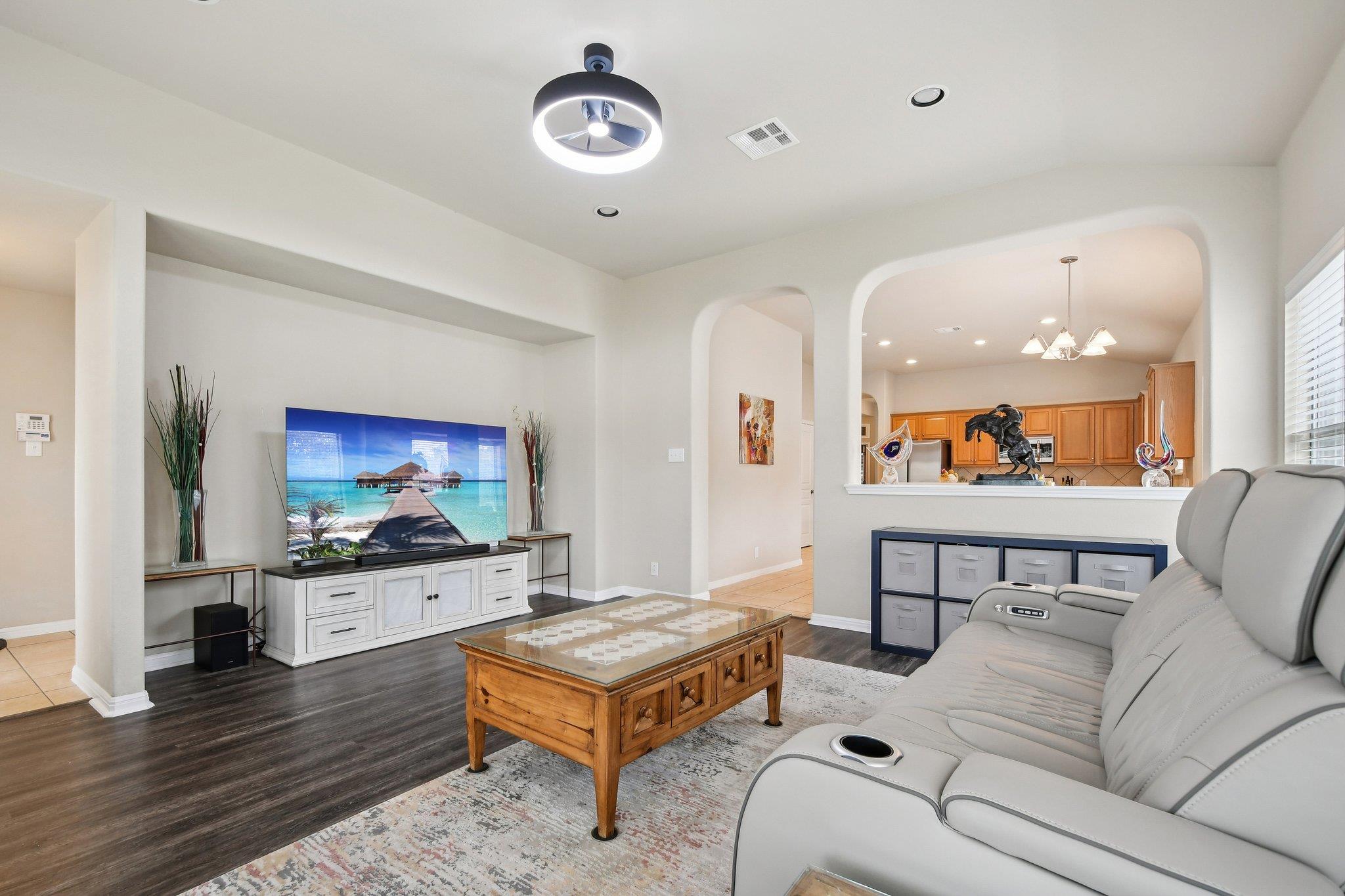808 Great Sand Dunes Ave, Pflugerville, TX 78660