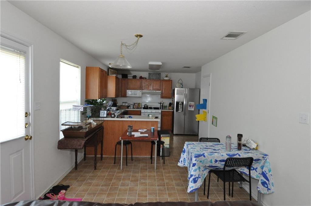 121 Pheasant Trl, Bastrop, TX 78602