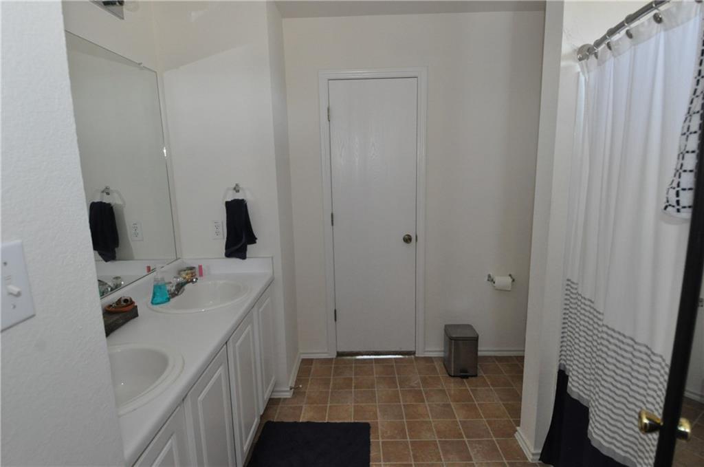 121 Pheasant Trl, Bastrop, TX 78602