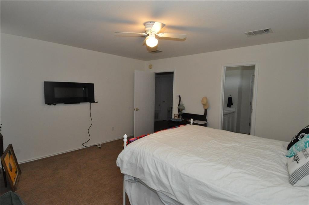 121 Pheasant Trl, Bastrop, TX 78602