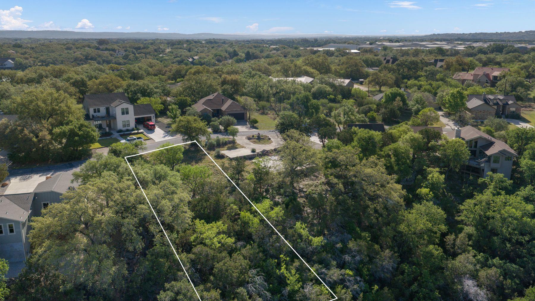 329 Kendall Dr, Spicewood, TX 78669