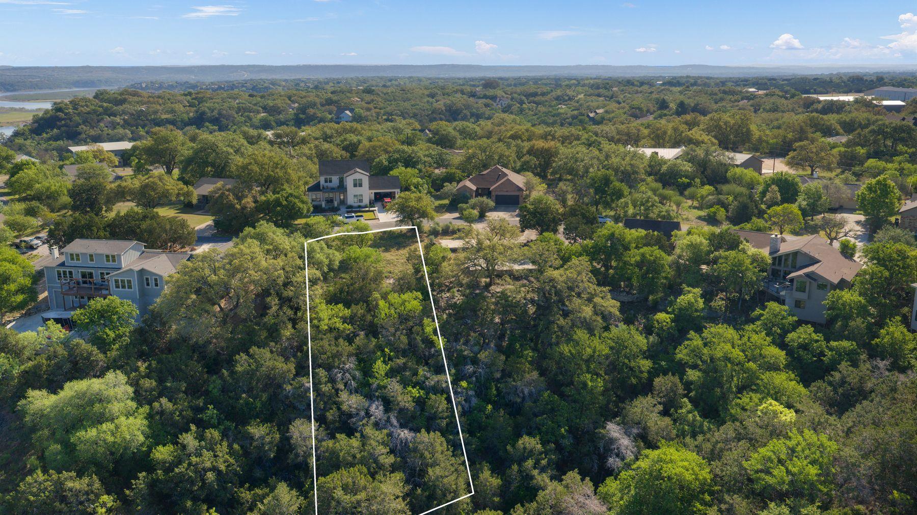 329 Kendall Dr, Spicewood, TX 78669