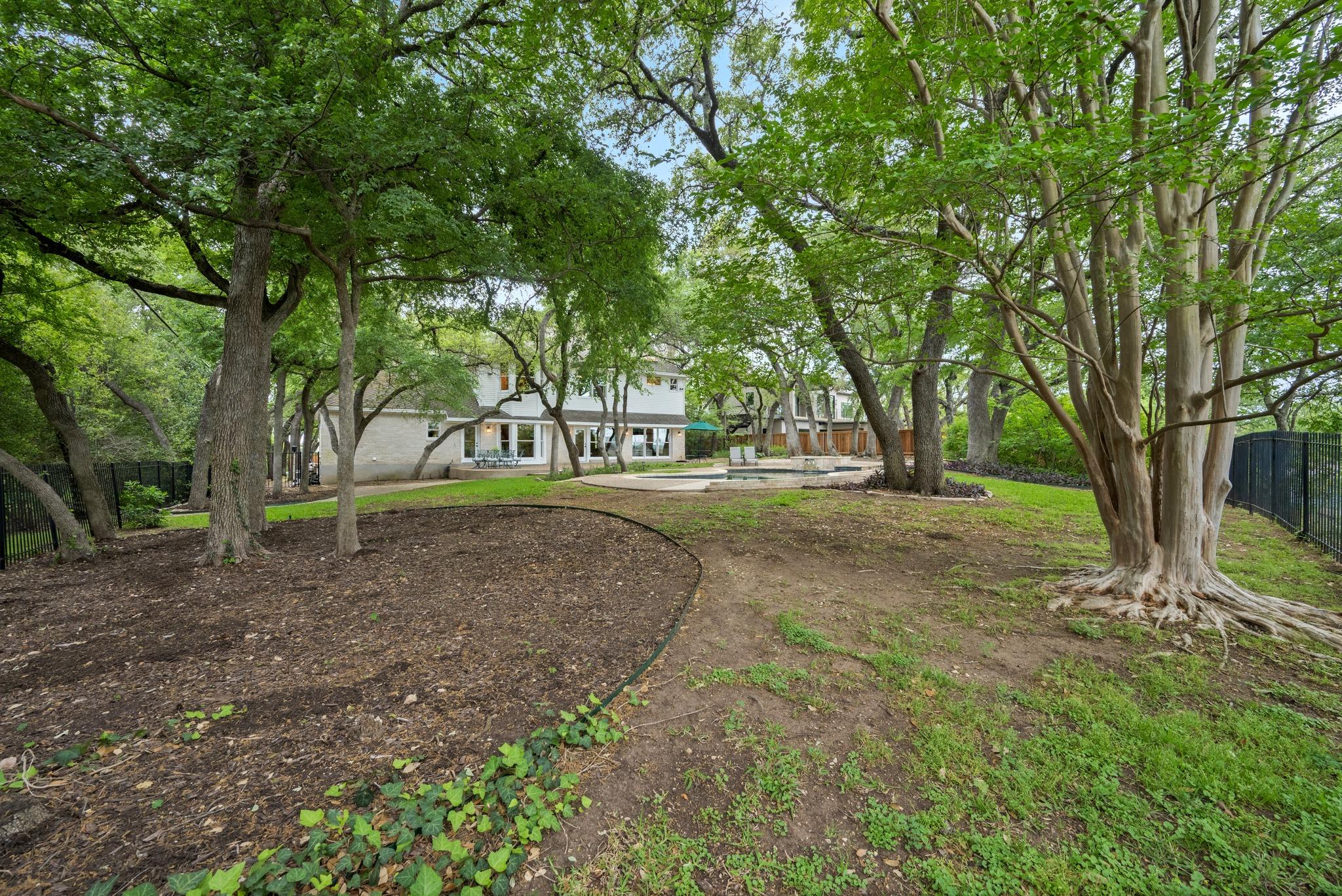 2900 Angelfire Ln, Austin, TX 78746
