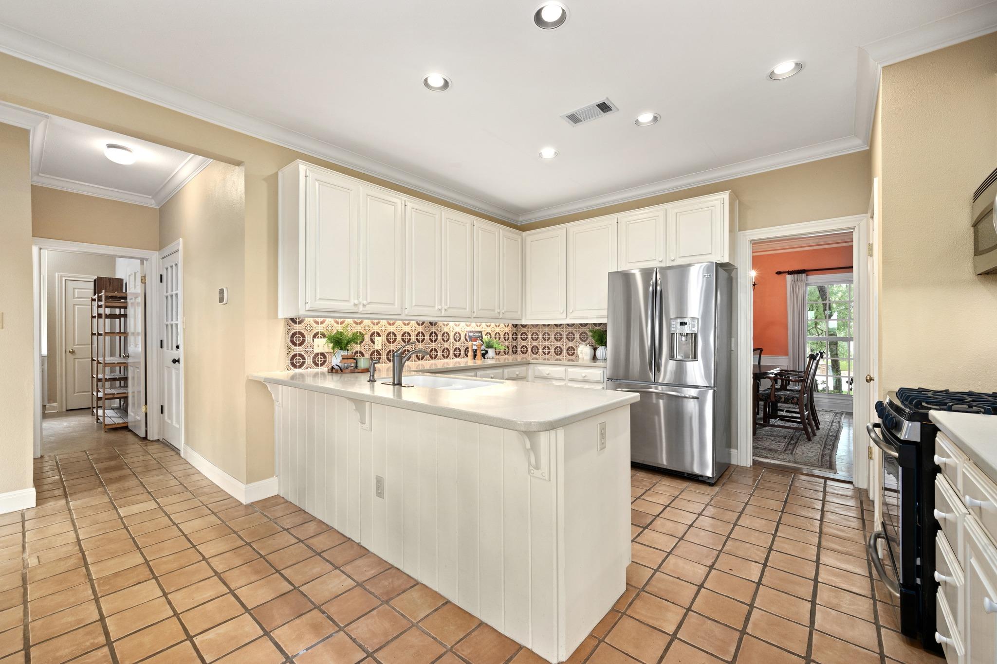 2900 Angelfire Ln, Austin, TX 78746