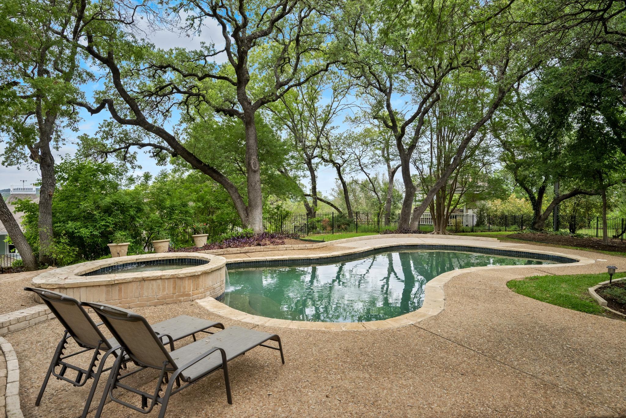 2900 Angelfire Ln, Austin, TX 78746