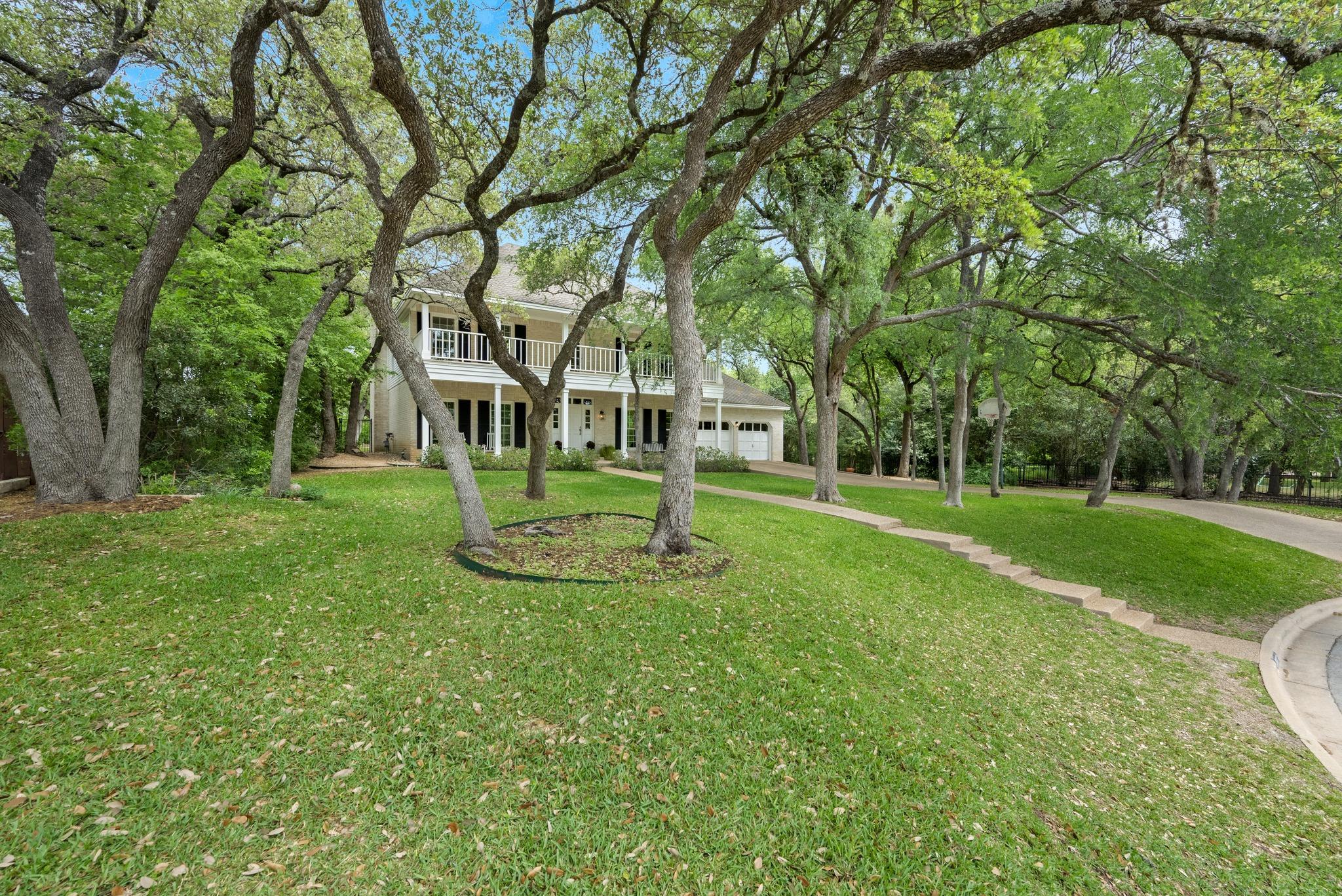 2900 Angelfire Ln, Austin, TX 78746