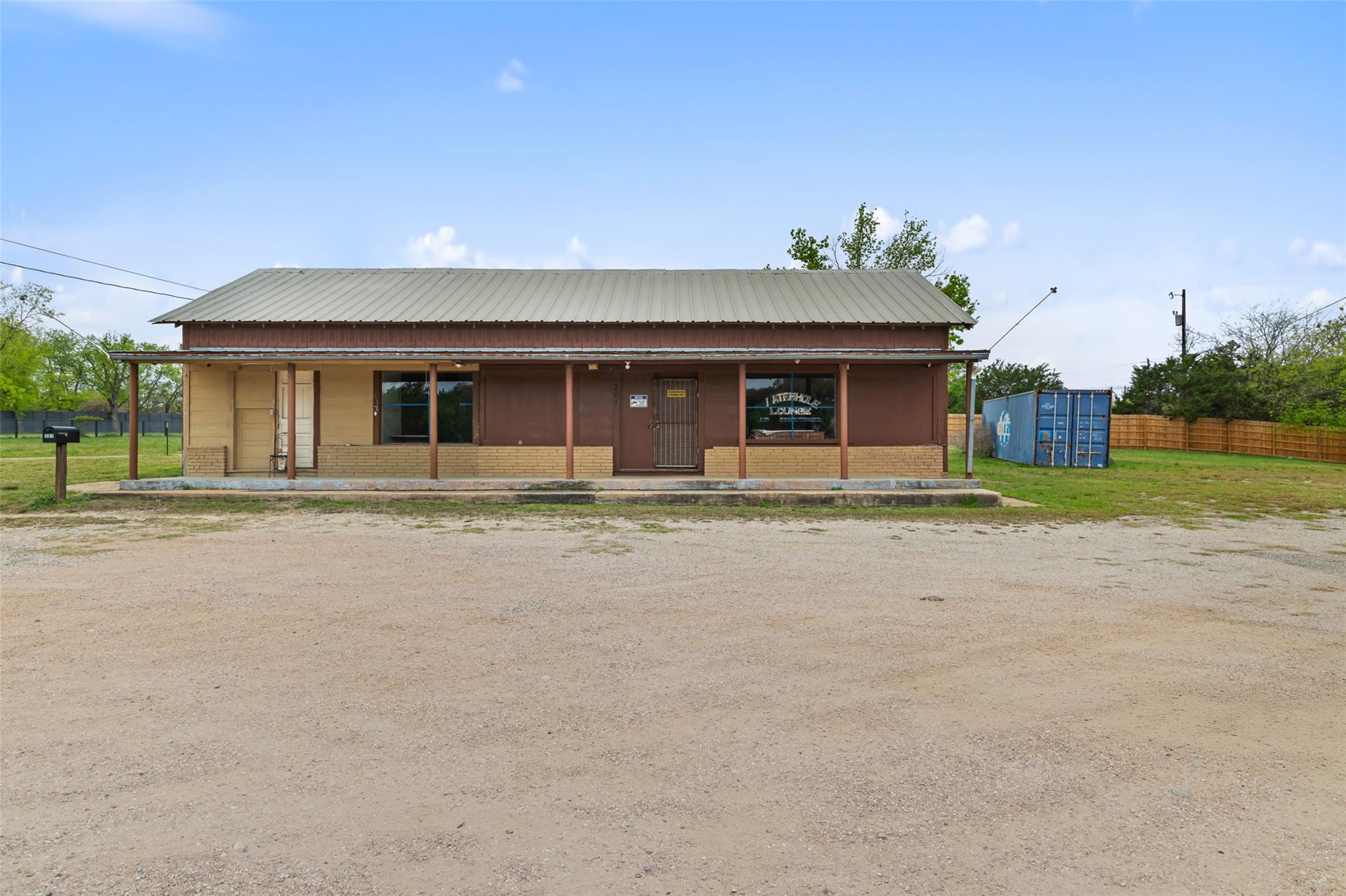 201 N Us Highway 281, Johnson City, TX 78636