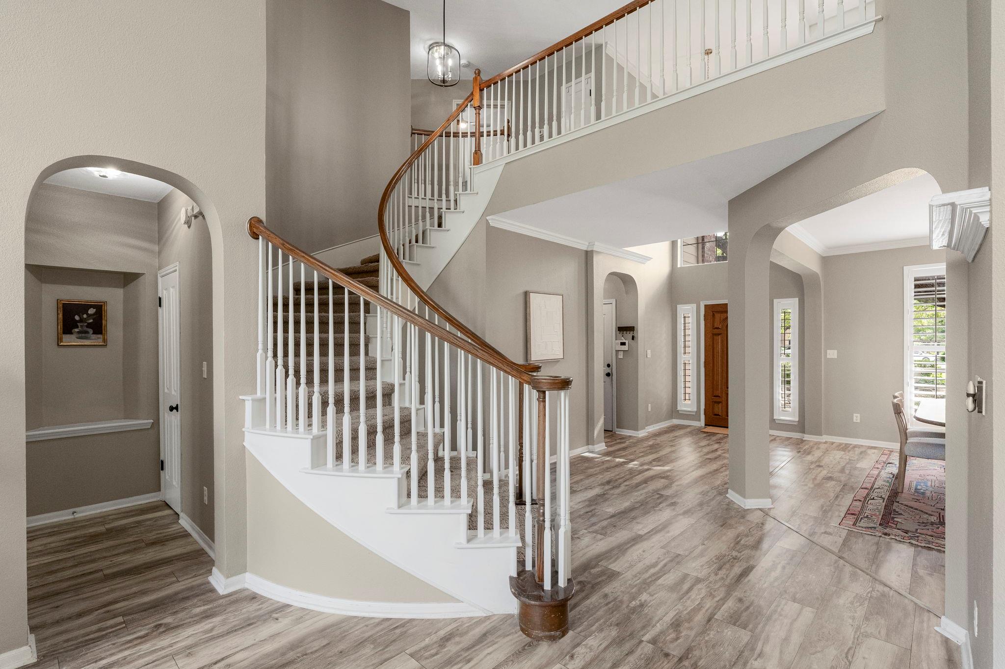 5800 Anselm Ct, Austin, TX 78739