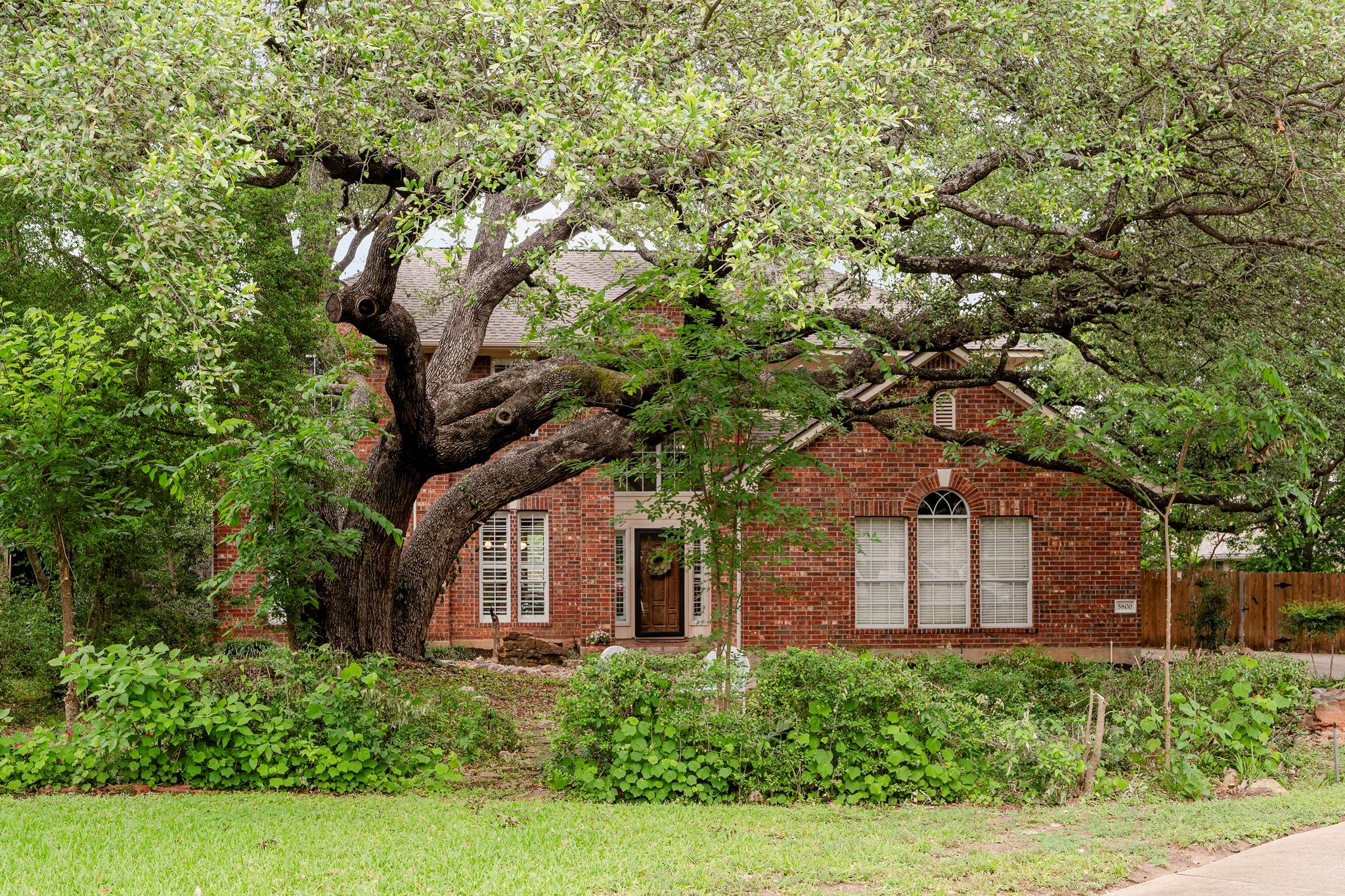 5800 Anselm Ct, Austin, TX 78739