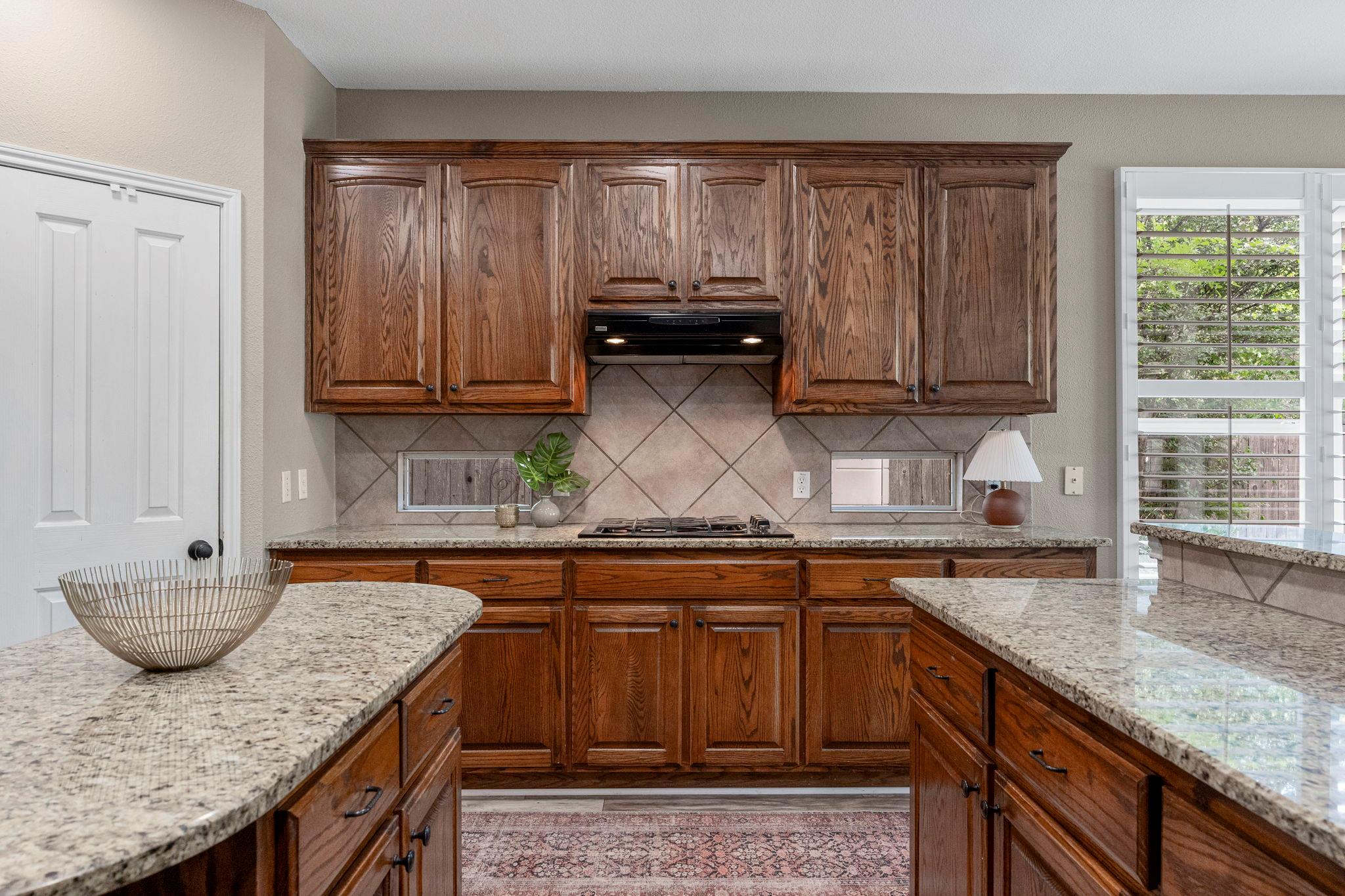 5800 Anselm Ct, Austin, TX 78739