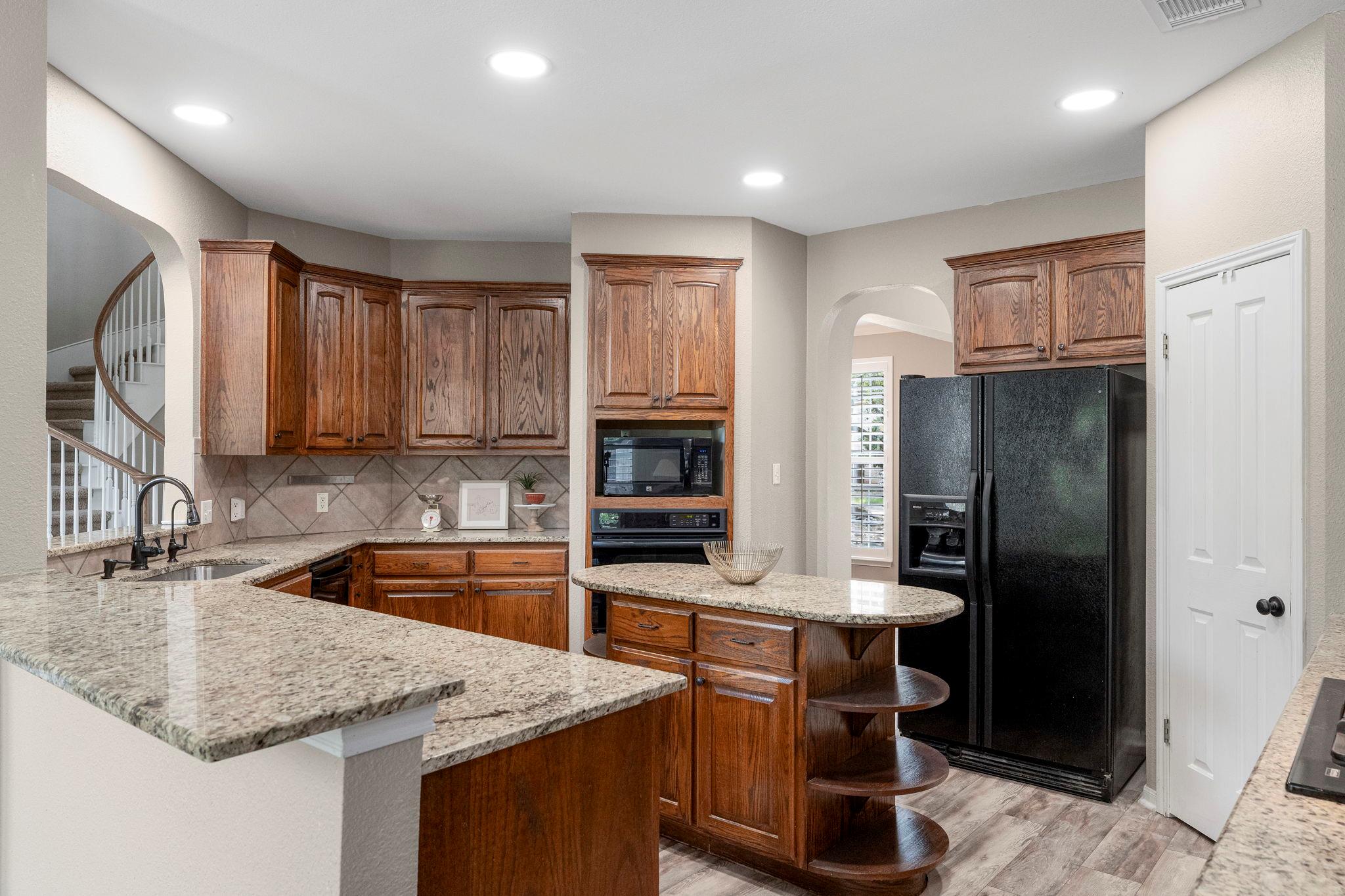 5800 Anselm Ct, Austin, TX 78739