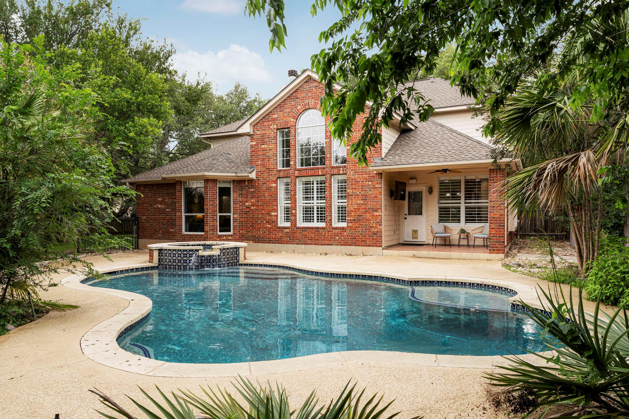 5800 Anselm Ct, Austin, TX 78739