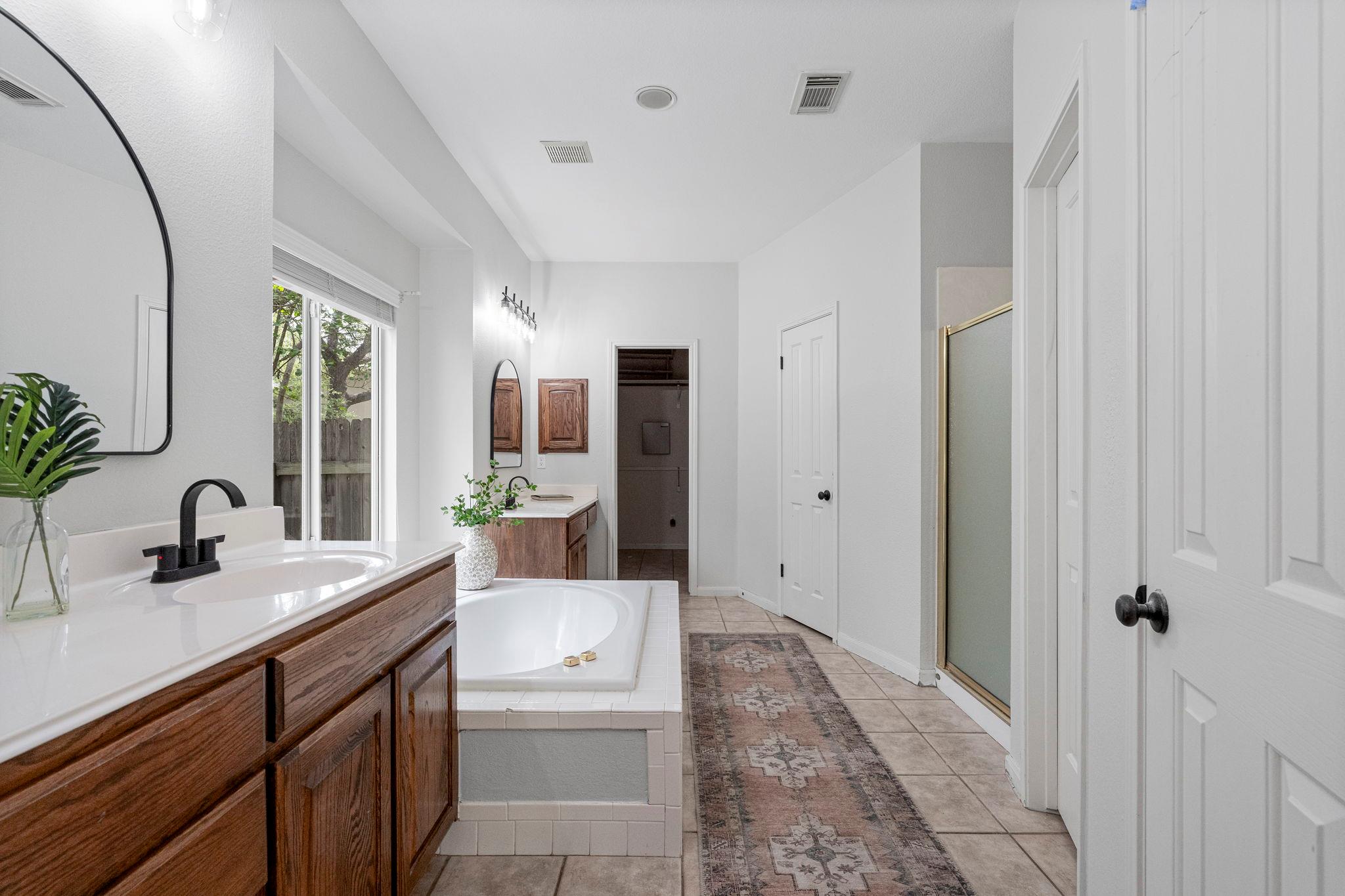 5800 Anselm Ct, Austin, TX 78739