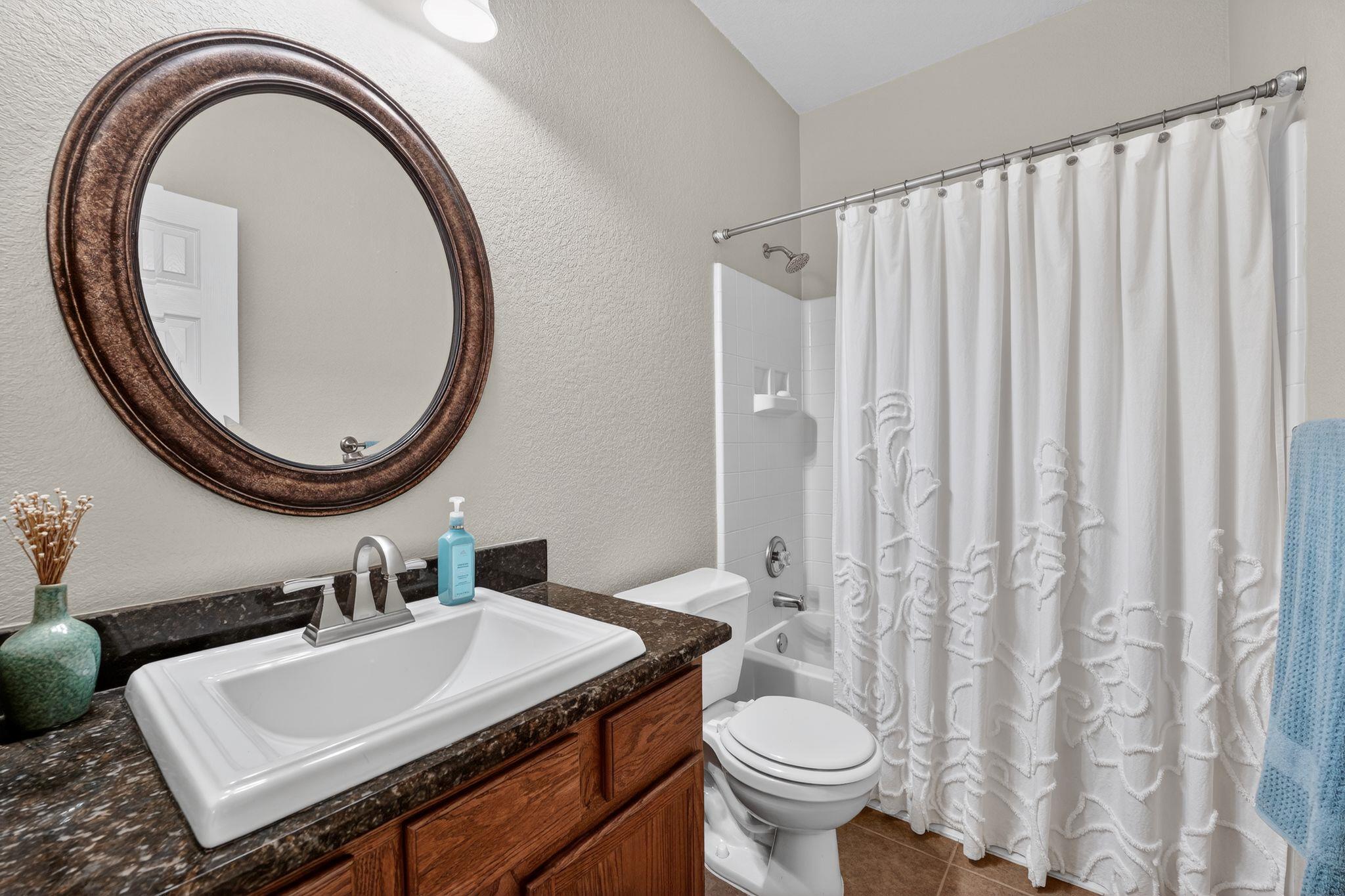 1812 Paseo Verde Dr, Leander, TX 78641