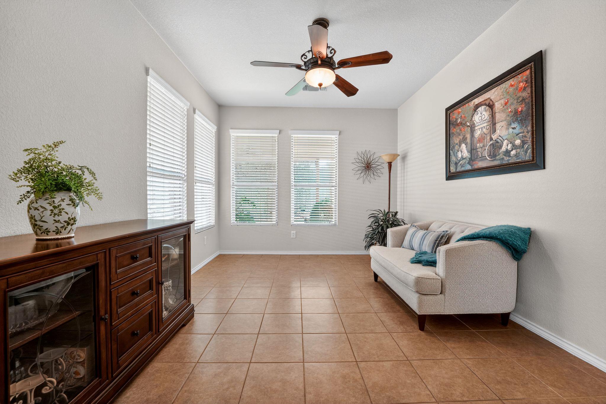 1812 Paseo Verde Dr, Leander, TX 78641