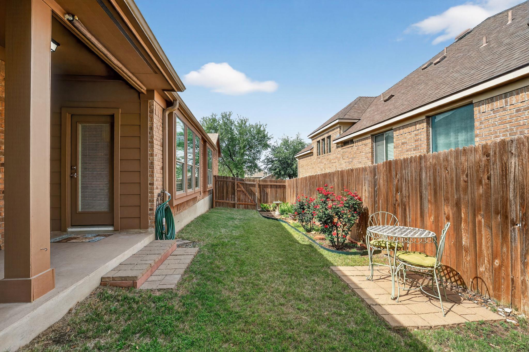 1812 Paseo Verde Dr, Leander, TX 78641