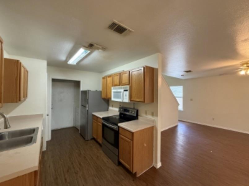 1002 Sagewood Trl, San Marcos, TX 78666