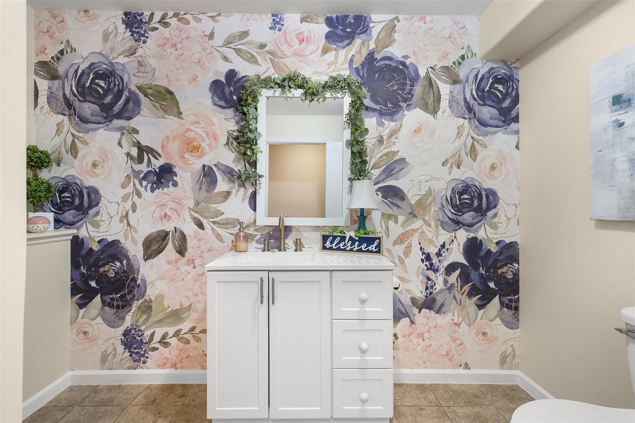 1306 W Cameron Ave, Rockdale, TX 76567