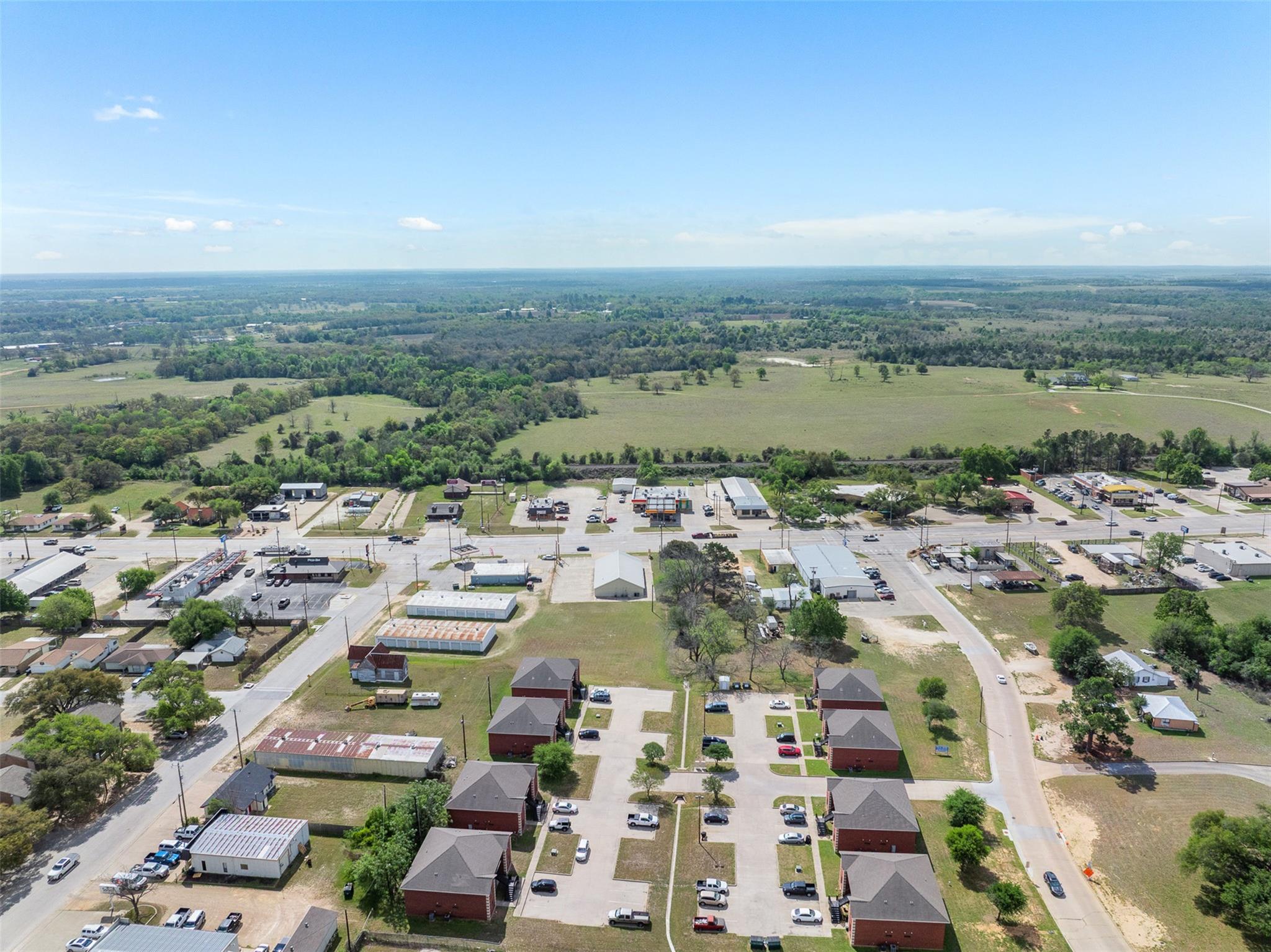 1306 W Cameron Ave, Rockdale, TX 76567