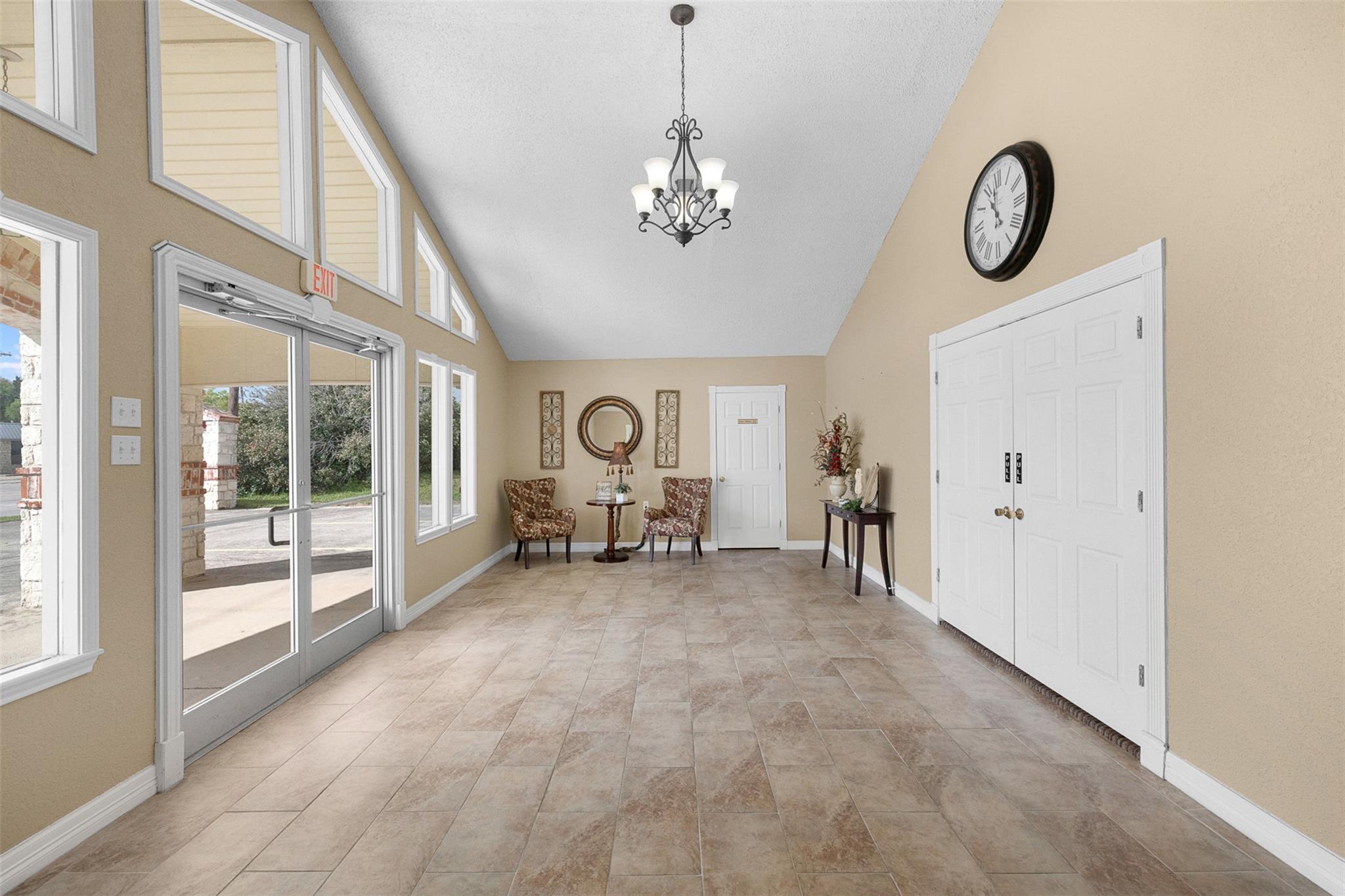 1306 W Cameron Ave, Rockdale, TX 76567