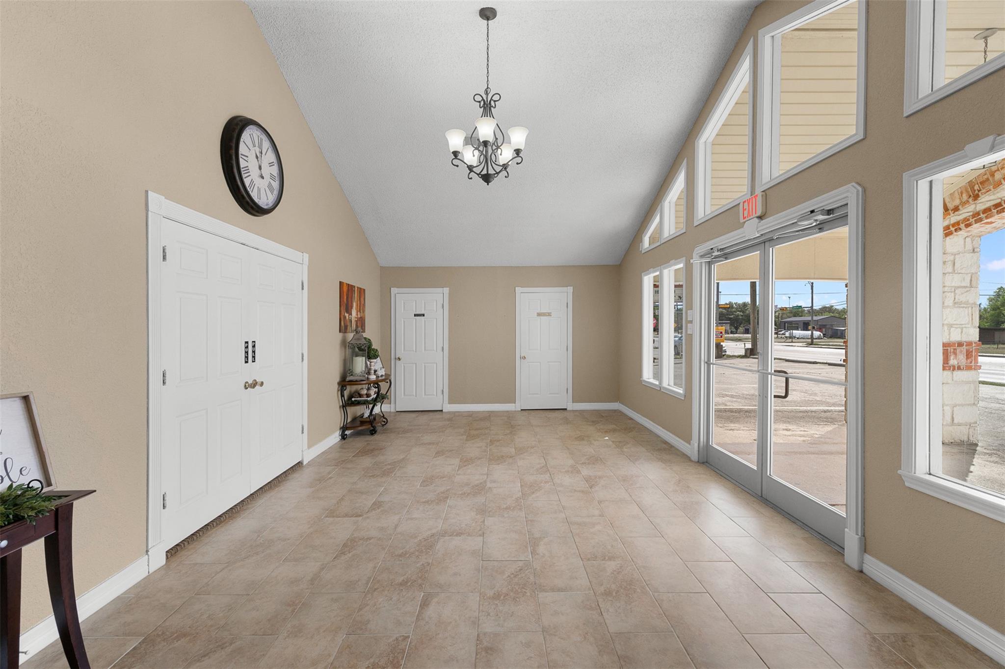 1306 W Cameron Ave, Rockdale, TX 76567