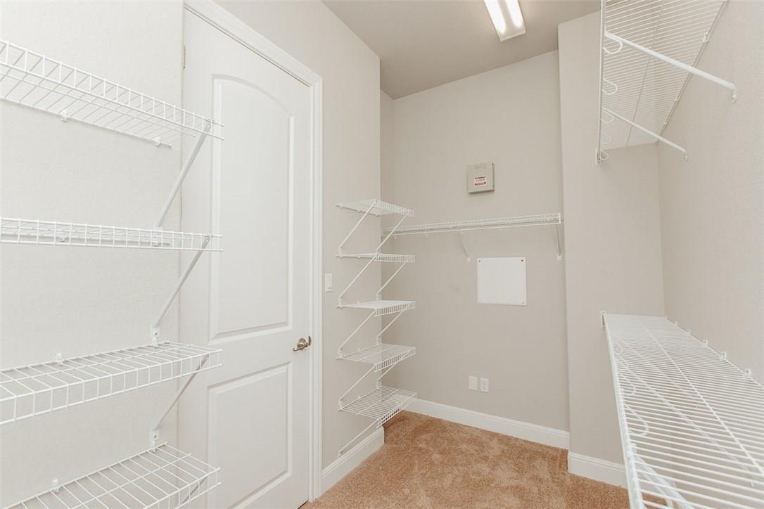 4747 Collins St, Round Rock, TX 78681