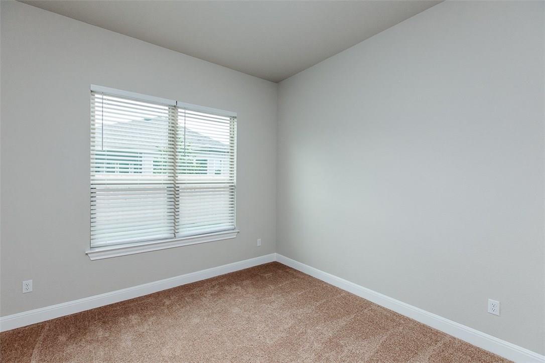 4747 Collins St, Round Rock, TX 78681