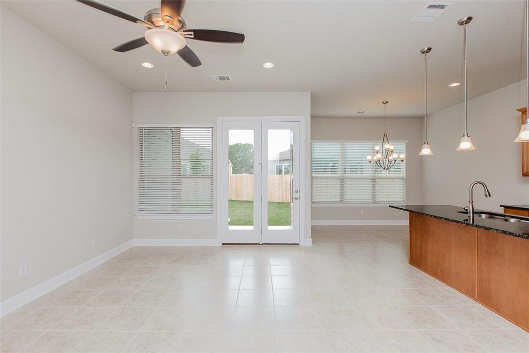 4747 Collins St, Round Rock, TX 78681