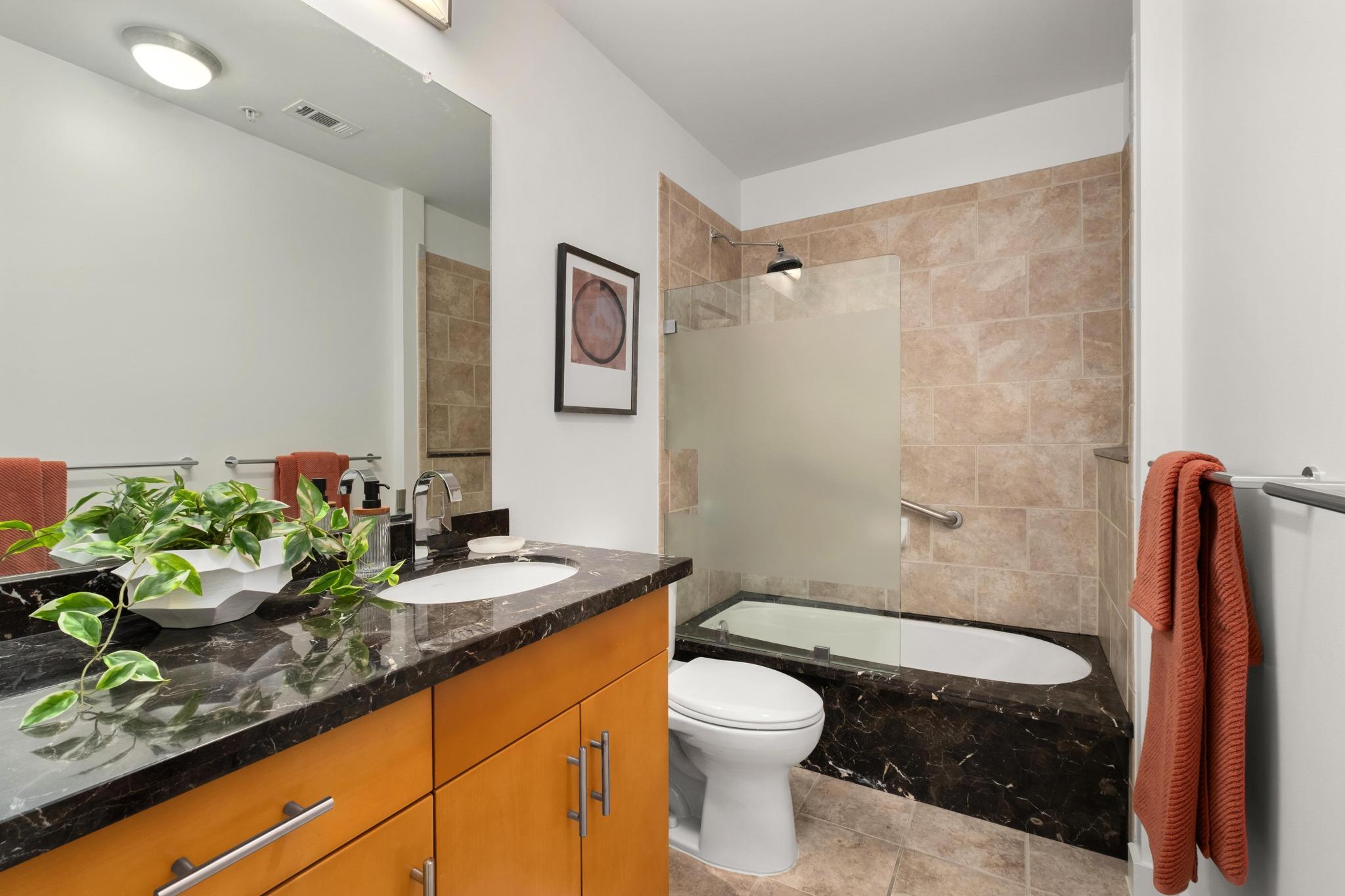 360 Nueces St # 3602, Austin, TX 78701