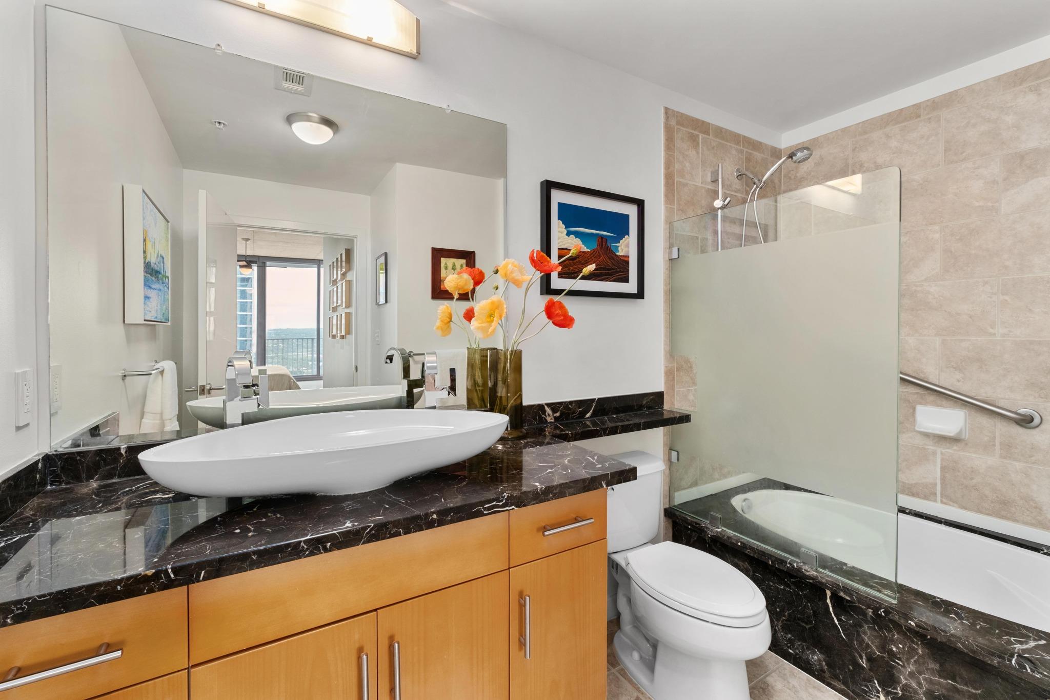 360 Nueces St # 3602, Austin, TX 78701