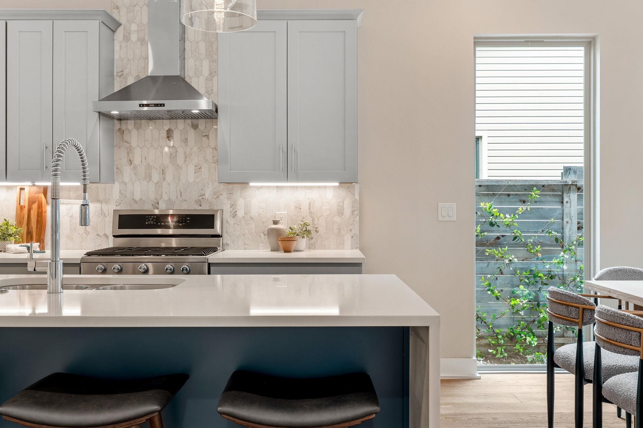 1409 Alegria Rd # B, Austin, TX 78757