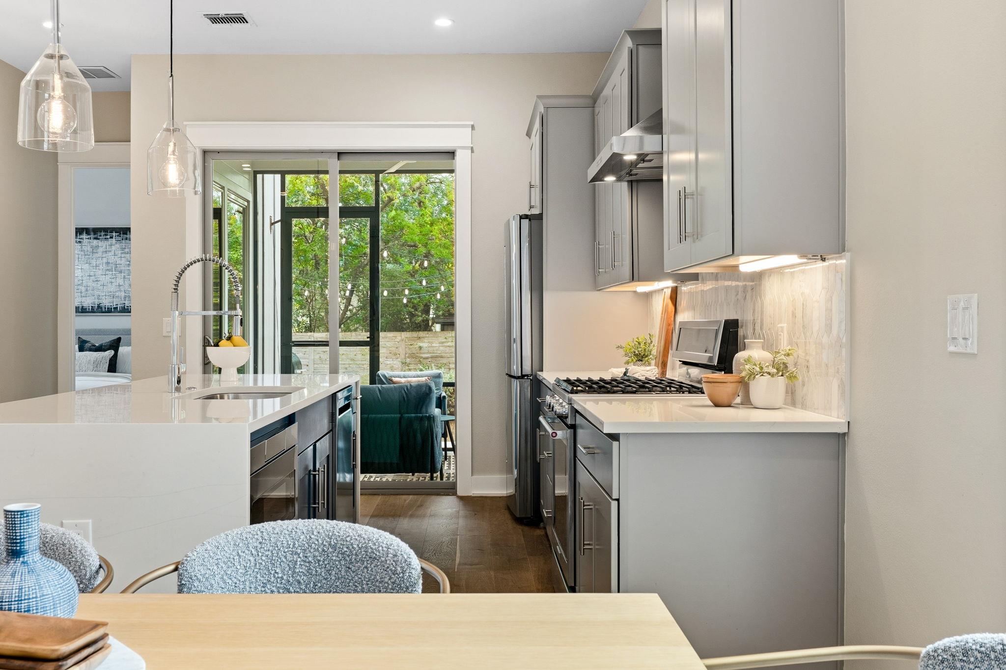 1409 Alegria Rd # B, Austin, TX 78757