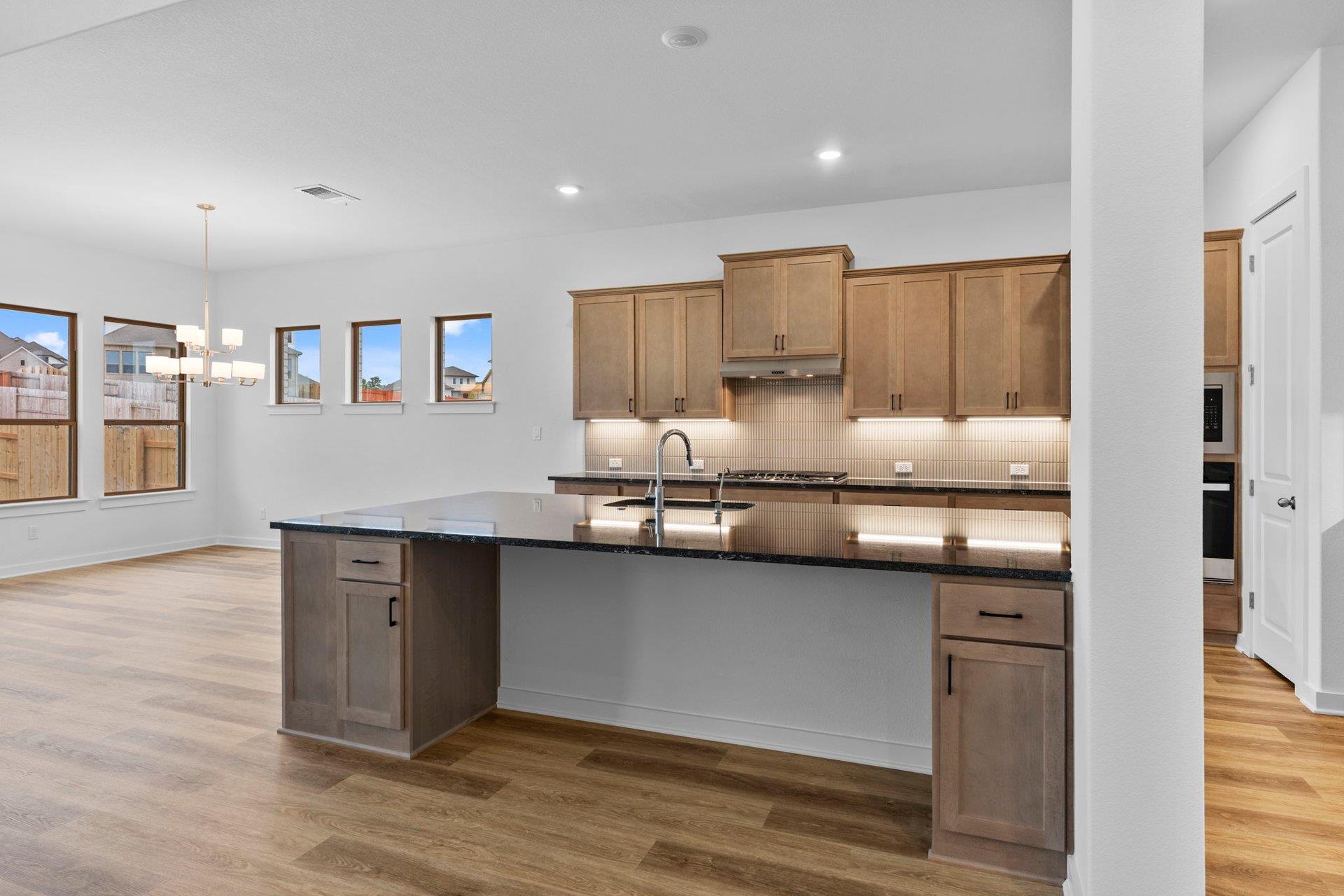 109 Statue Dr, Liberty Hill, TX 78642