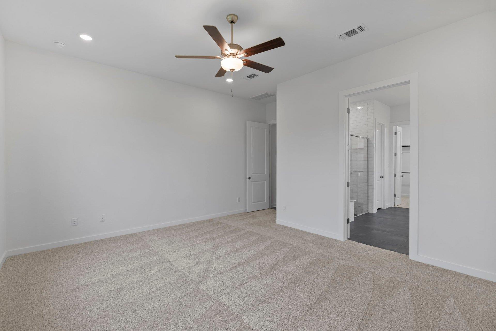 109 Statue Dr, Liberty Hill, TX 78642