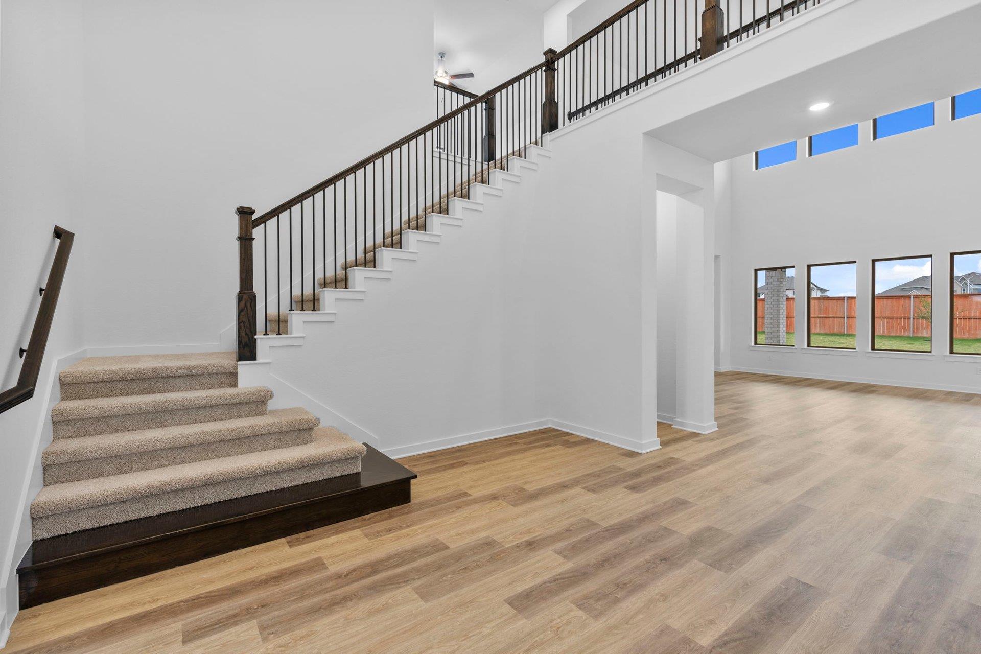 109 Statue Dr, Liberty Hill, TX 78642