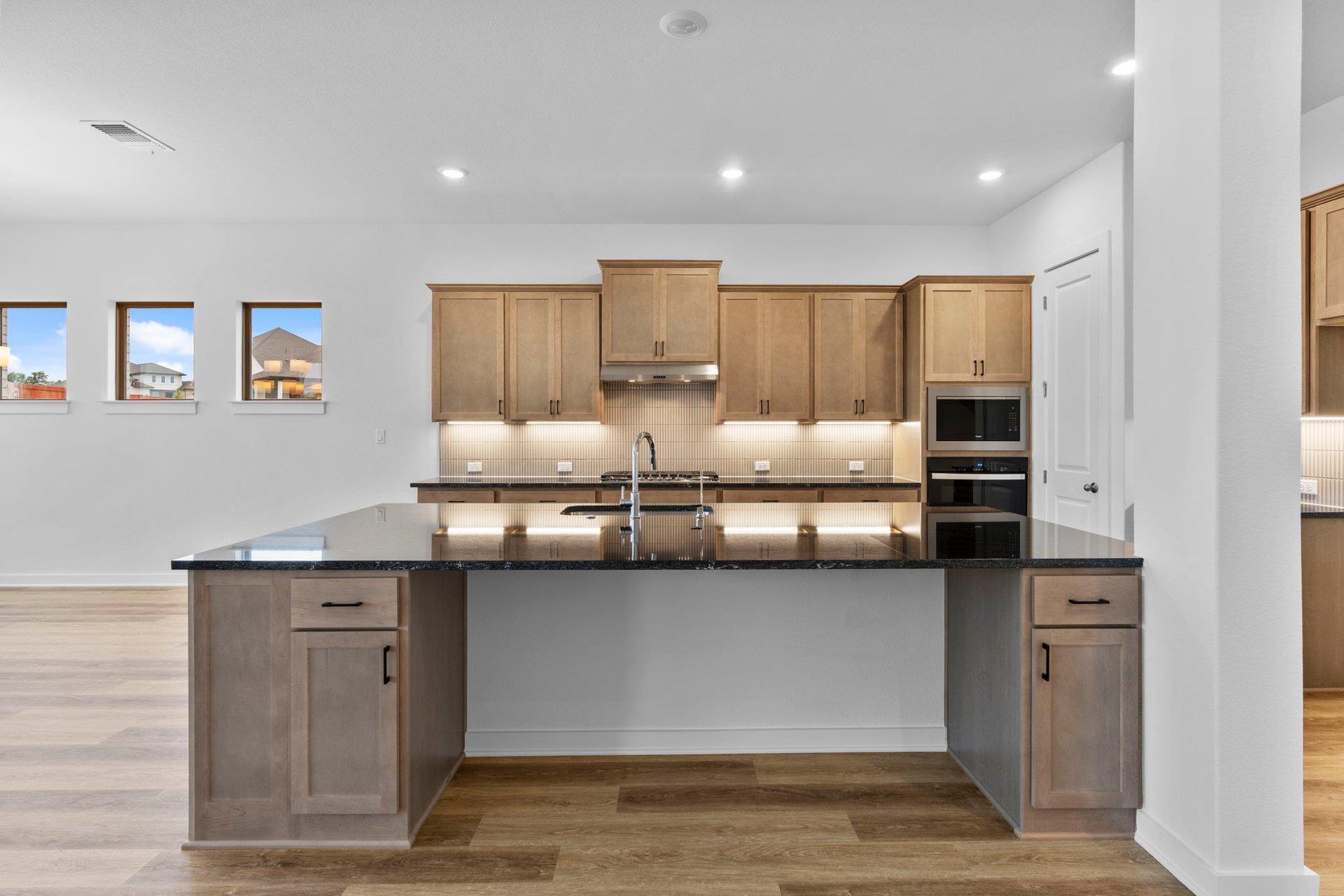 109 Statue Dr, Liberty Hill, TX 78642
