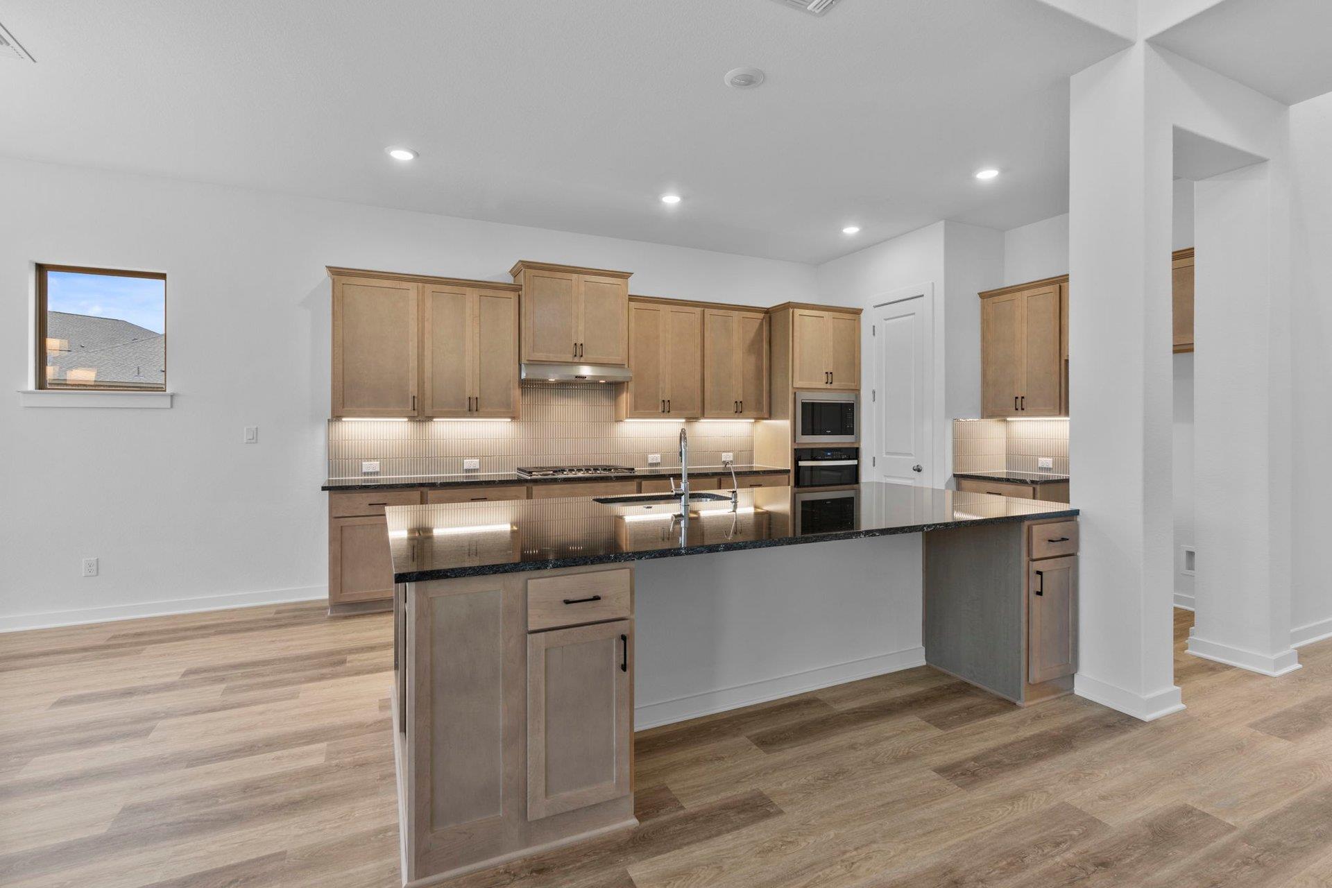 109 Statue Dr, Liberty Hill, TX 78642