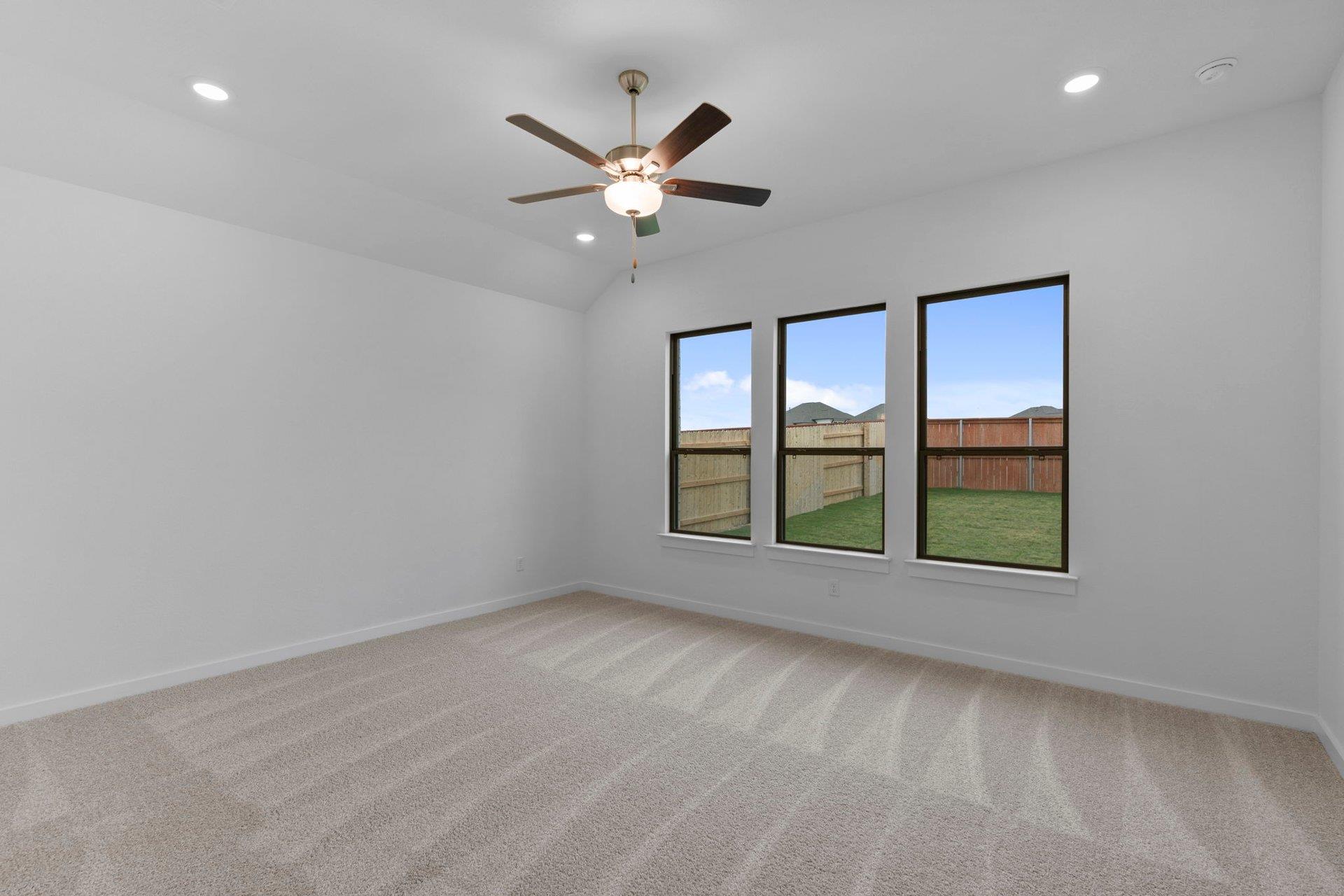 109 Statue Dr, Liberty Hill, TX 78642