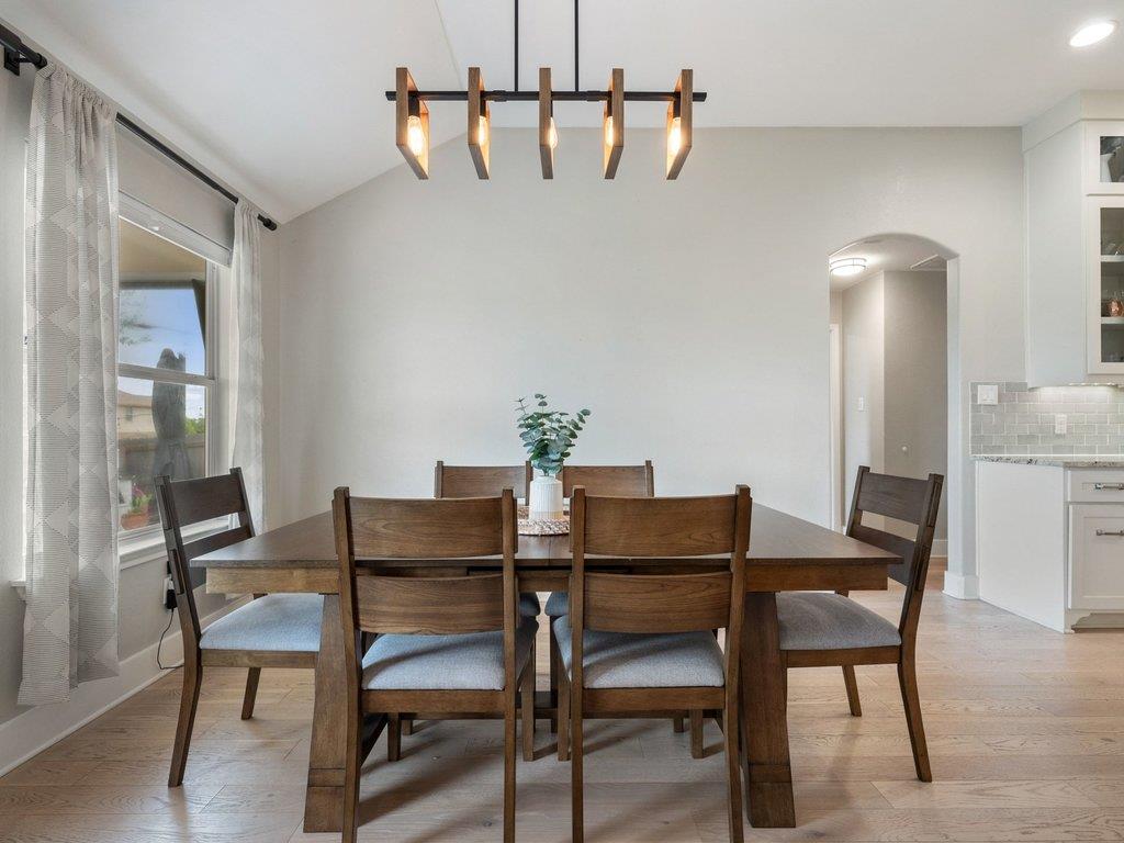 608 Ranier Ln, Round Rock, TX 78665