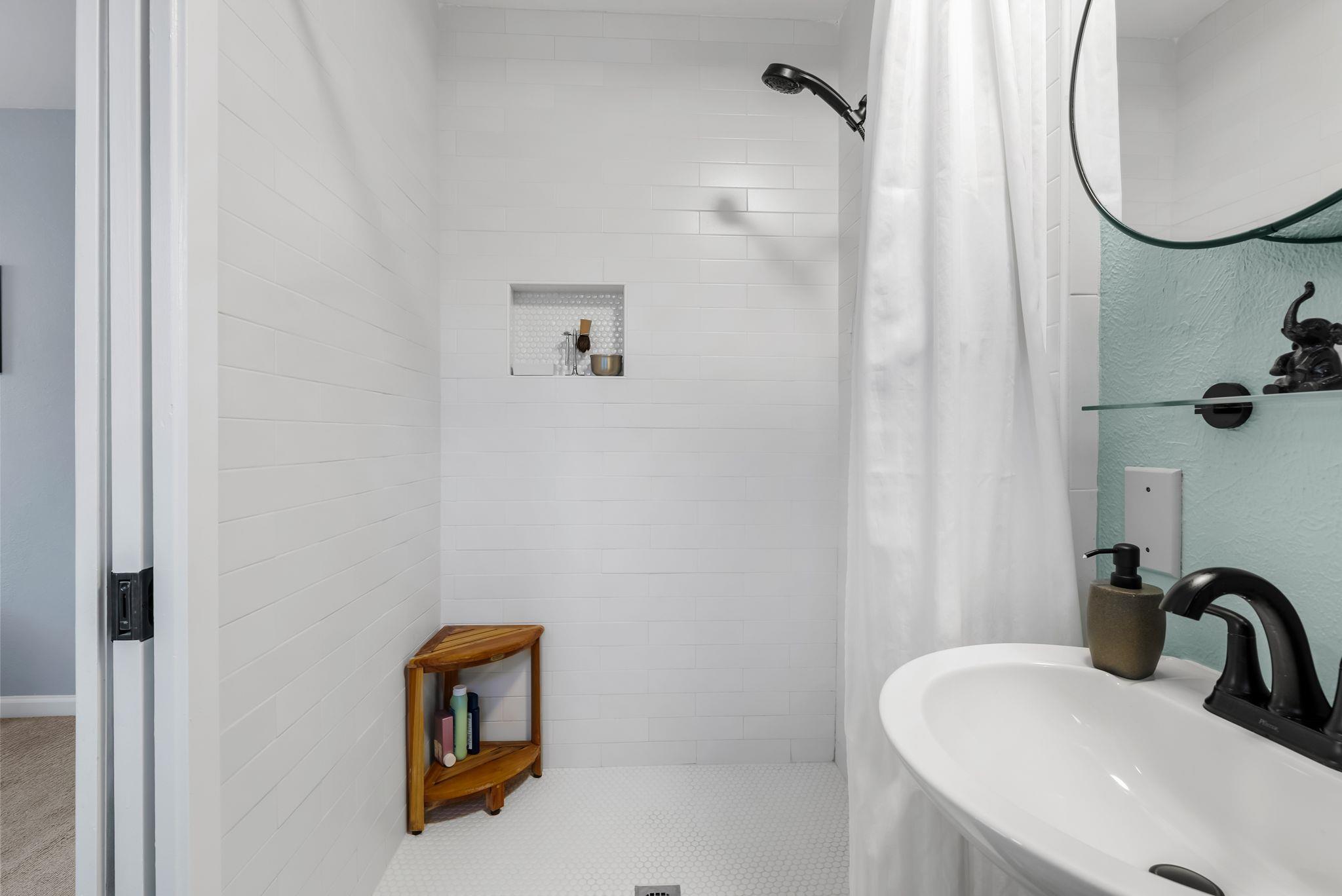 6510 King George Dr, Austin, TX 78745