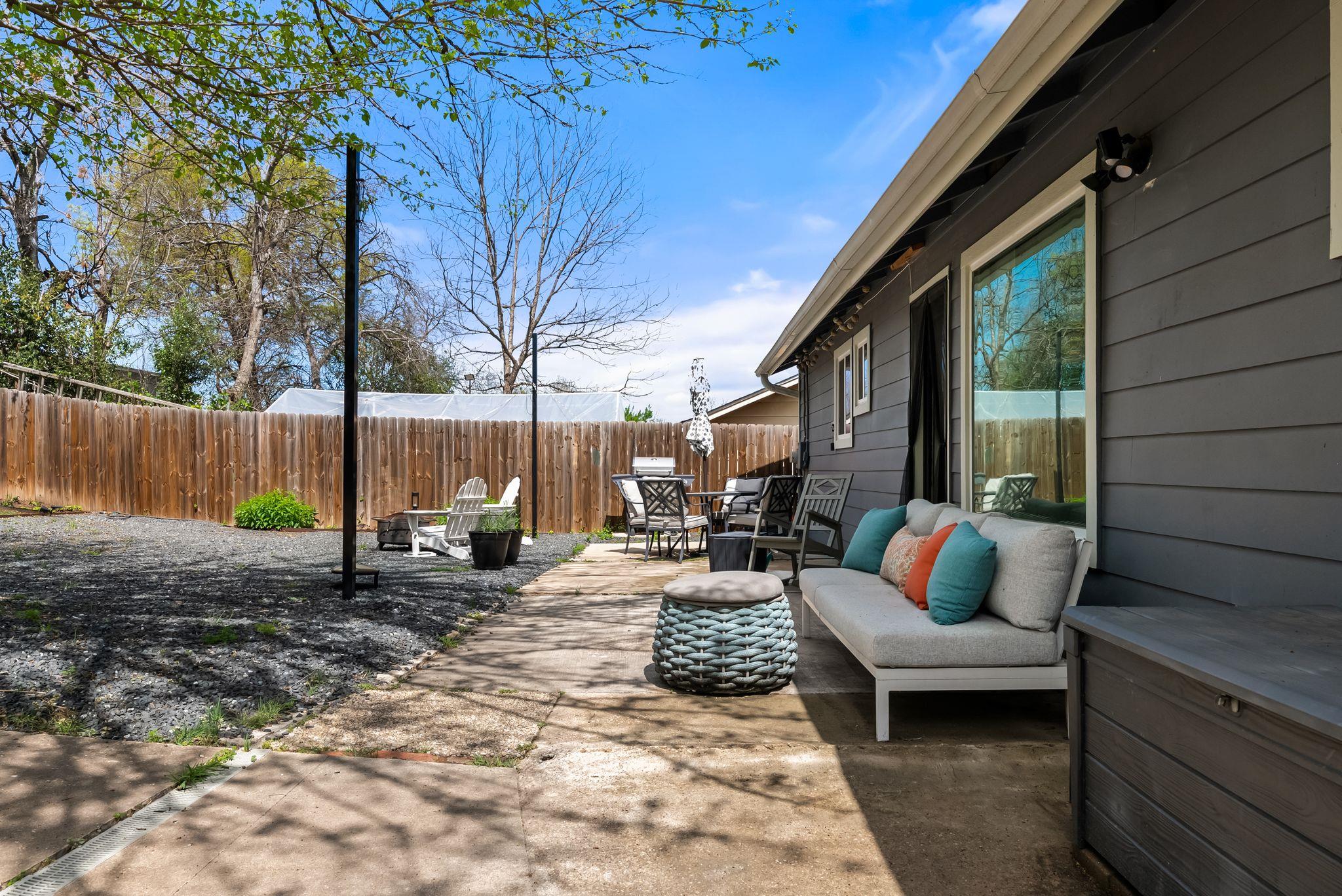 6510 King George Dr, Austin, TX 78745