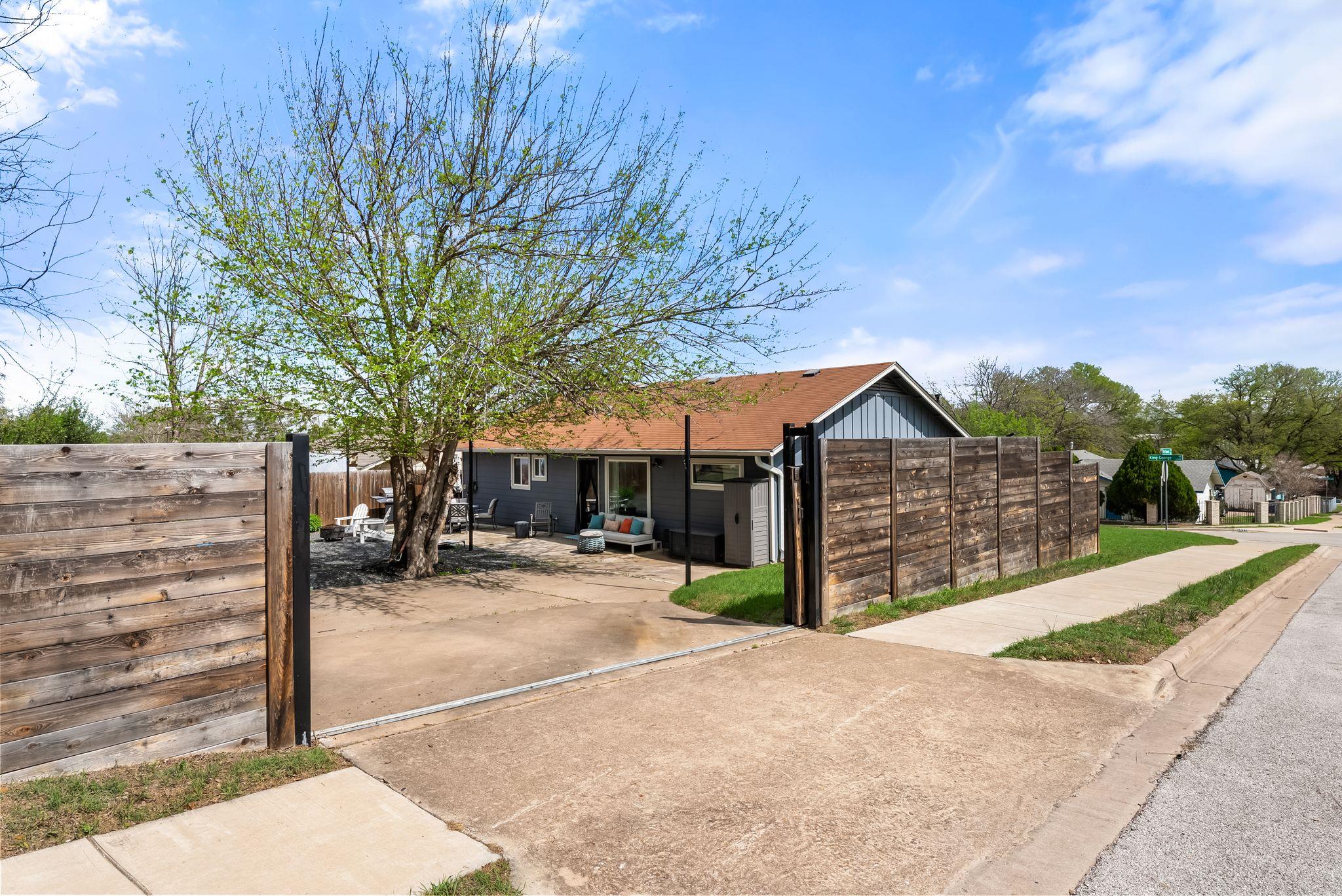 6510 King George Dr, Austin, TX 78745