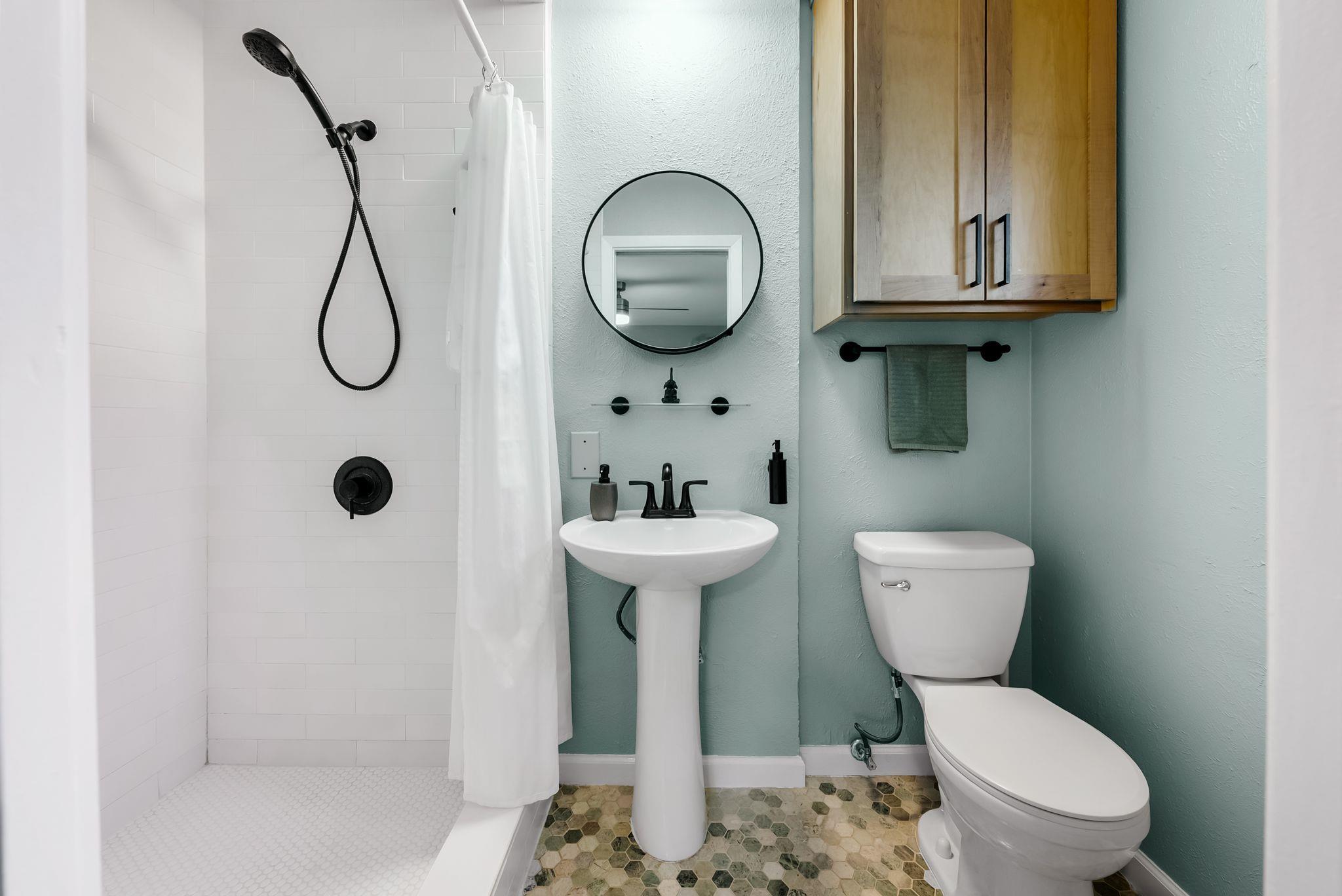 6510 King George Dr, Austin, TX 78745